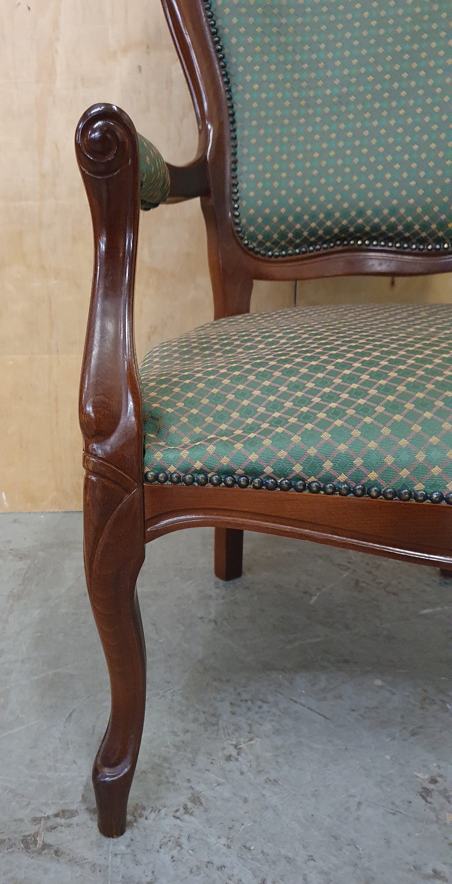 Vintage Mahogany Frame Accent Armchair - 104898
