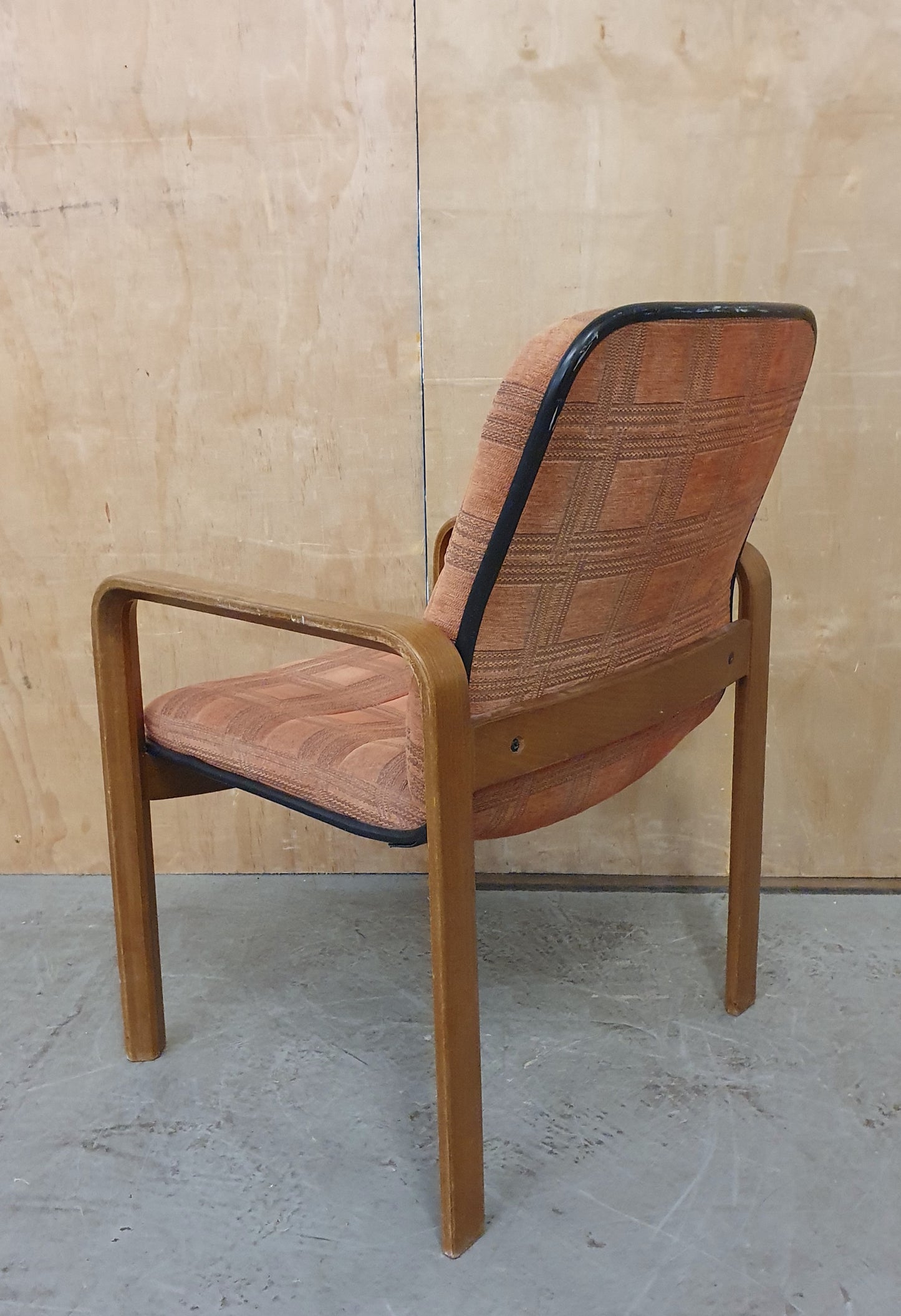 Single Classic Easy Chair with Wood Frame - 104813