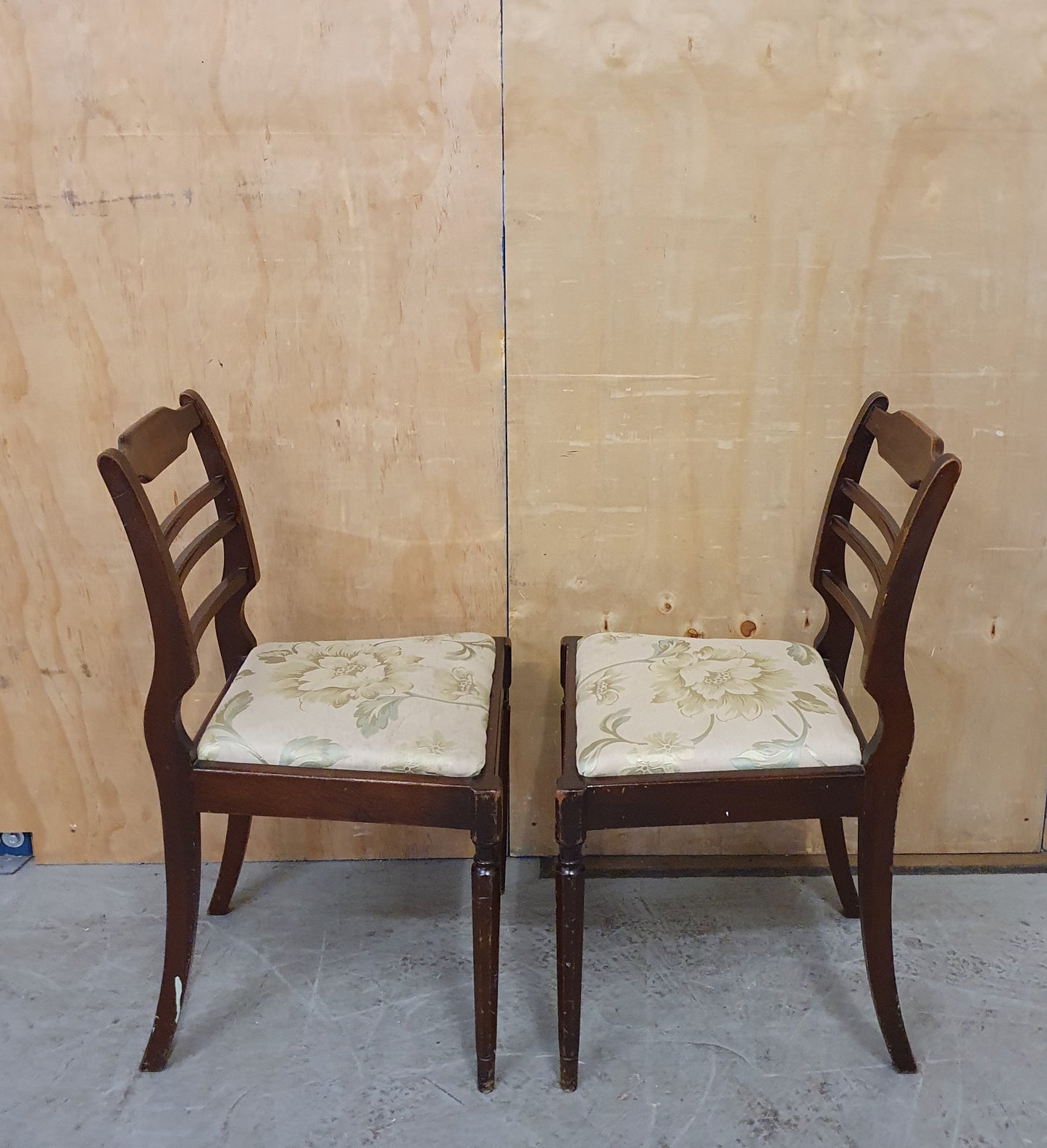 5 Matching Antique Mahogany Dining Chairs with Remavable Seats - 104146 / 104147 / 104148 / 104149 / 104150