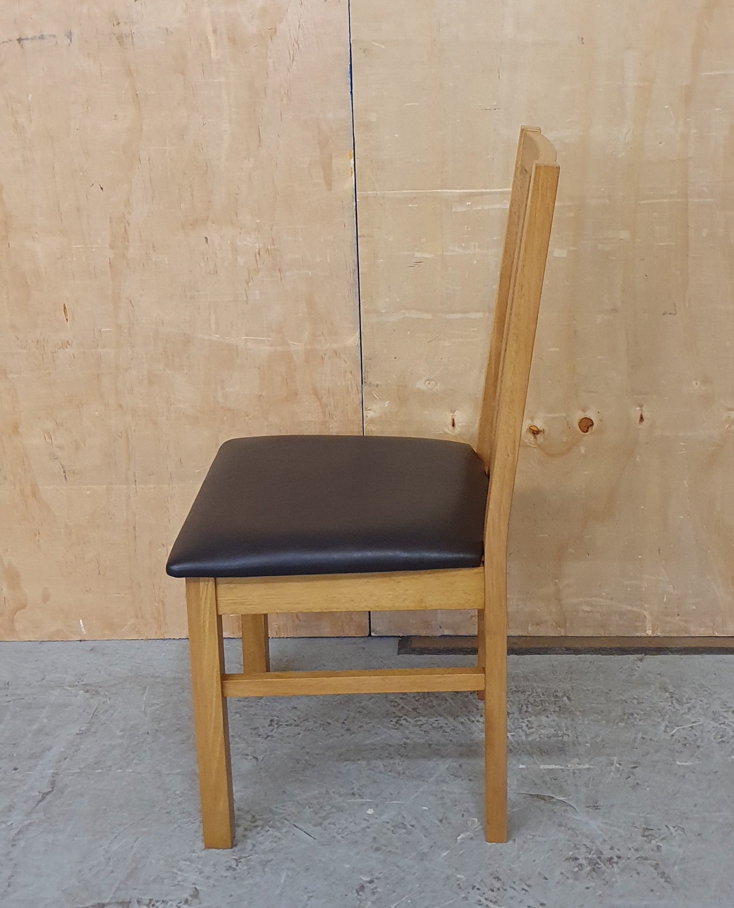 Single Oak Framed Dining Chair with Brown Faux Leather Seat - EL104366
