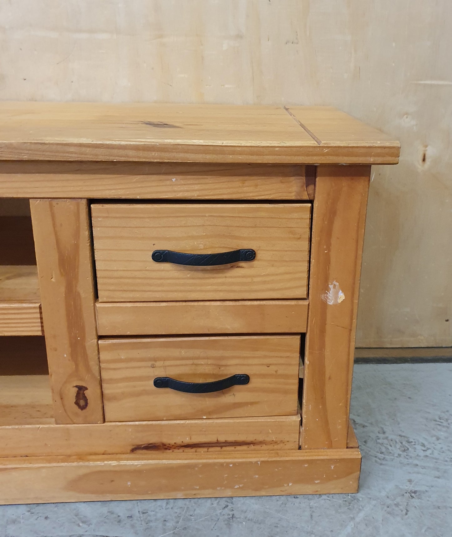 Pine TV Stand with 1 Door 2 Drawers and Centre Shelf - 104081