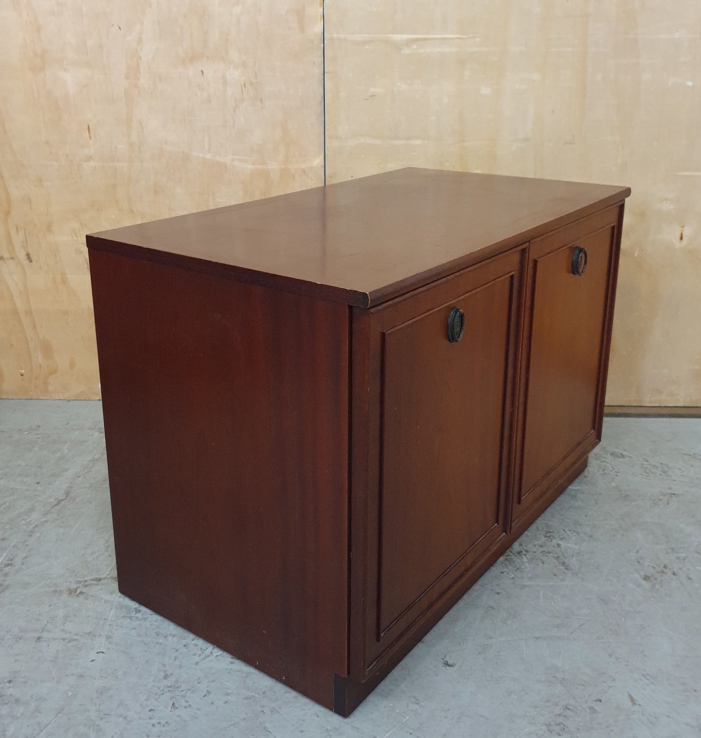 2 Door Wood Cabinet with 1 Internal Shelf - EL104470