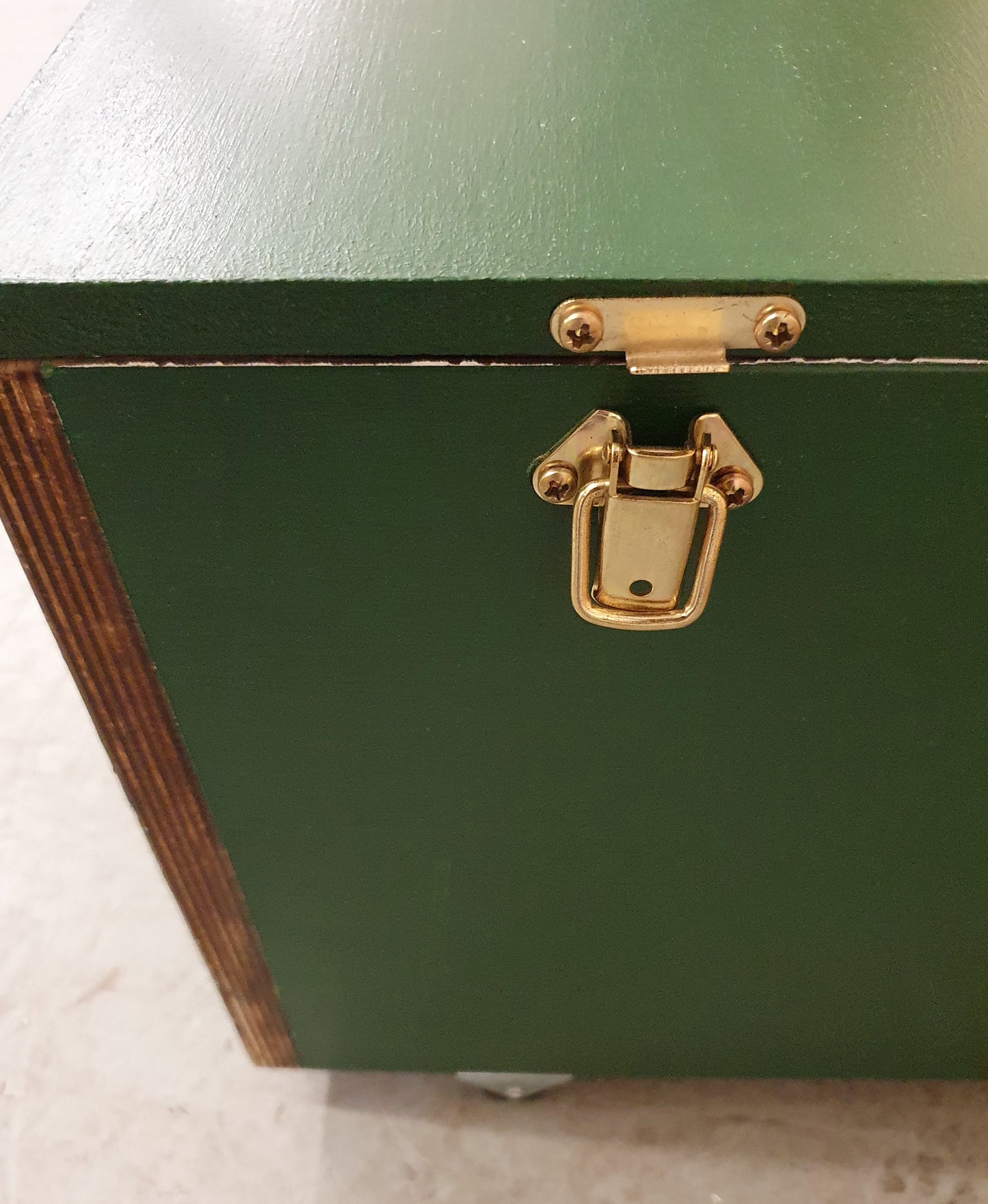 Dark Green Wooden Storage Trunk/Box with Removable Lid and Castor Wheels - 010525-02