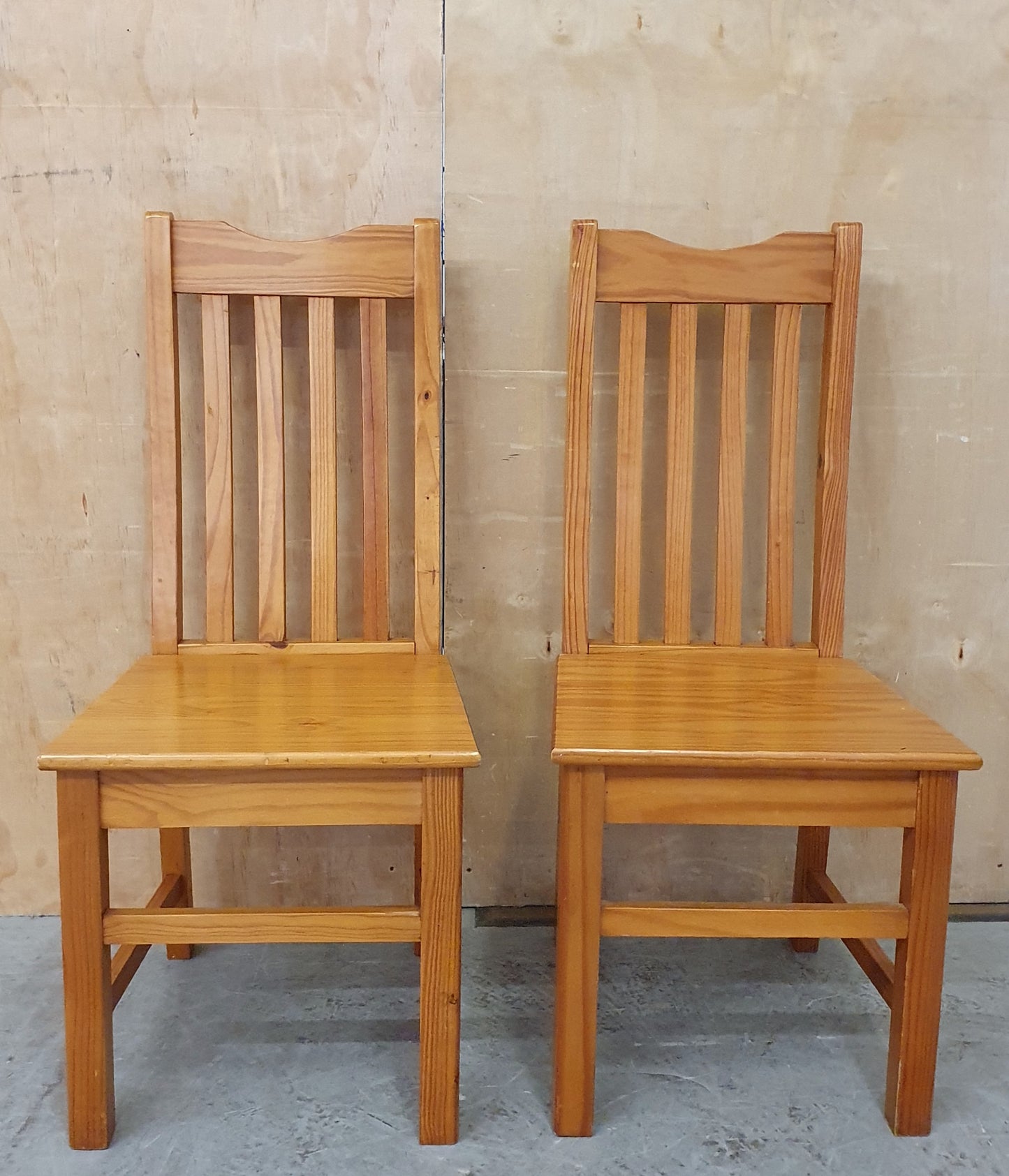 2 Matching Pine Dining Chairs - EL104391 / EL104392