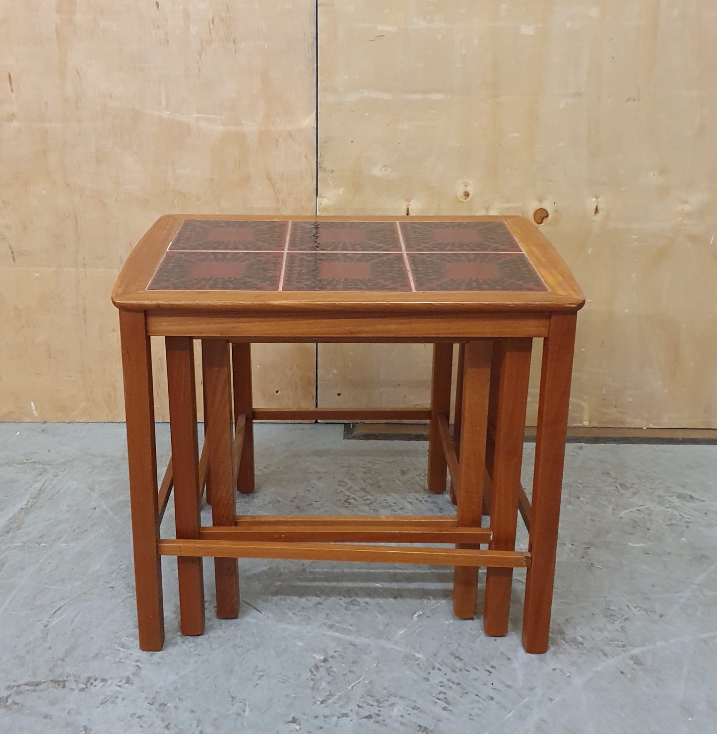 Mid Century Design Nest of Tables - EL104219
