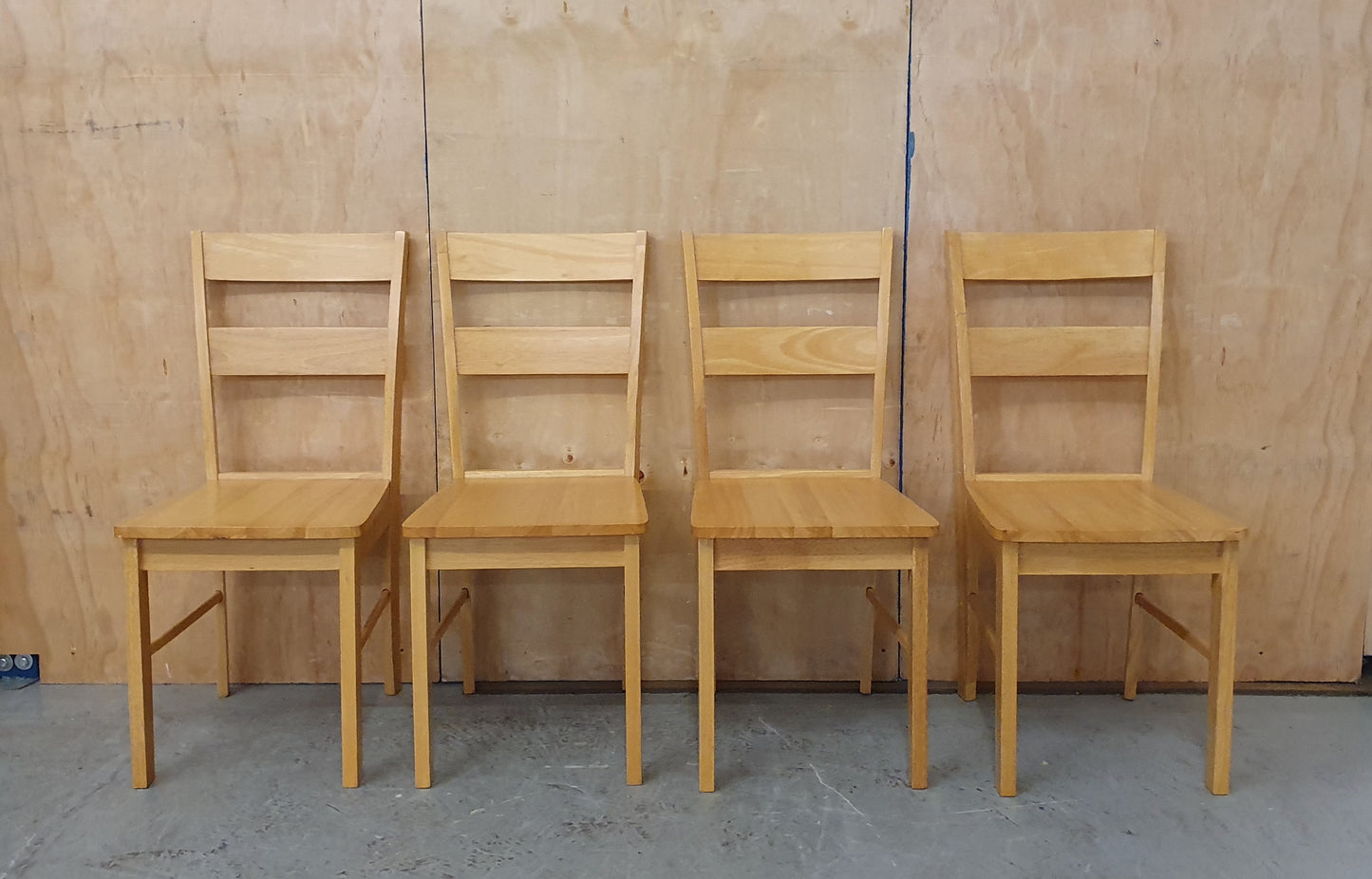 4 Matching Pine Dining Chairs - EL104509 / EL104510 / EL104511 / EL104512