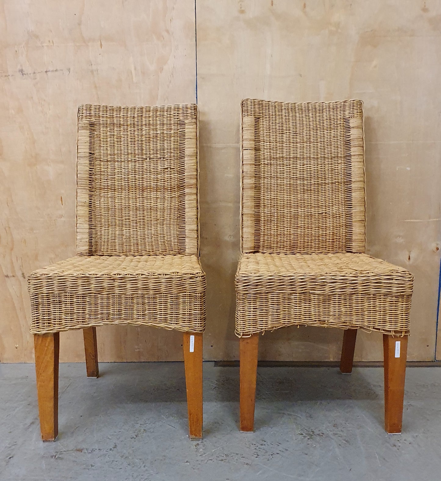 2 Matching Straw High Back Dining Chairs with Wooden Feet - EL104000 / EL104001