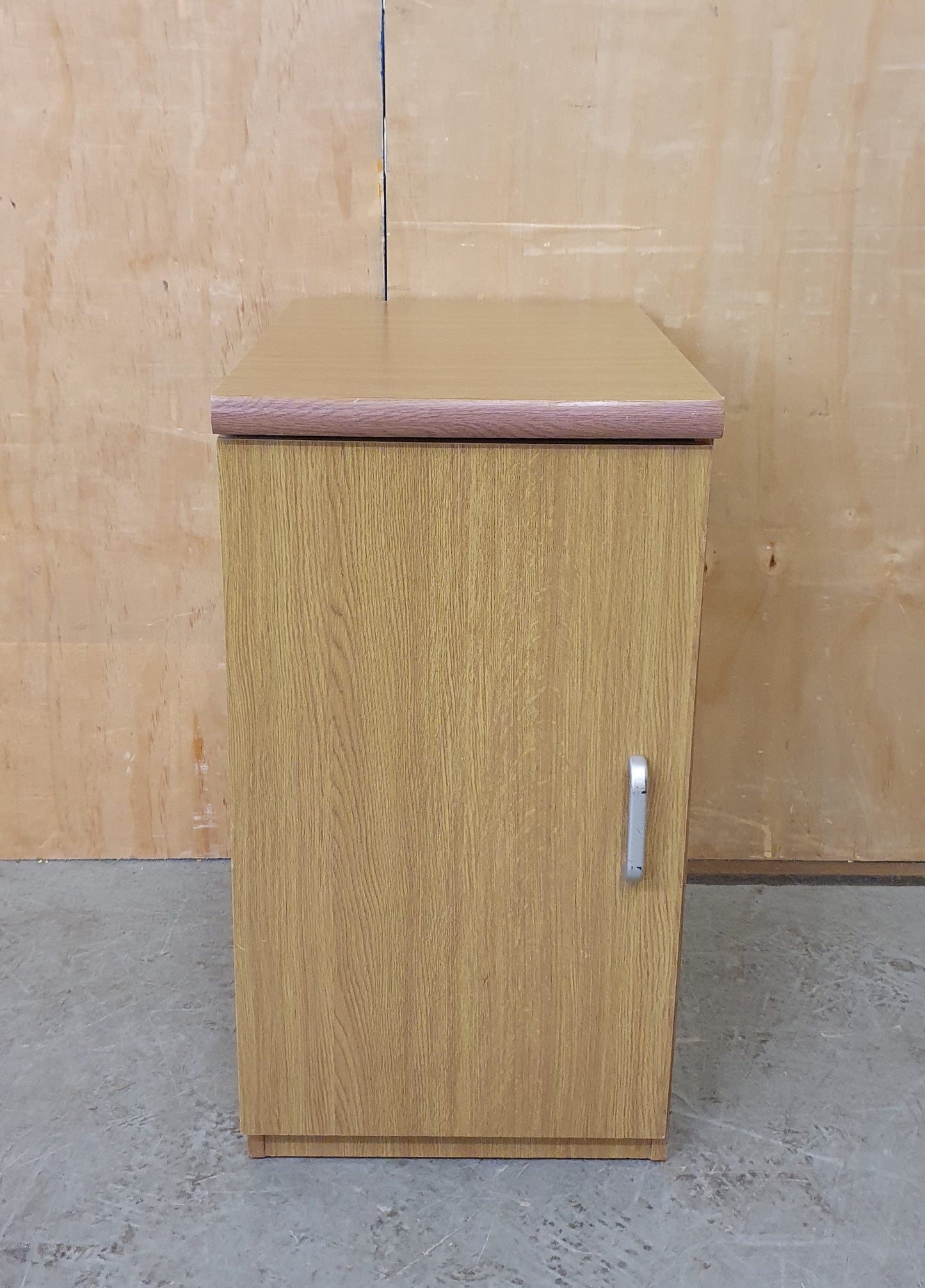 Single Door Wood Cabinet with 1 Internal Shelf - EL104372