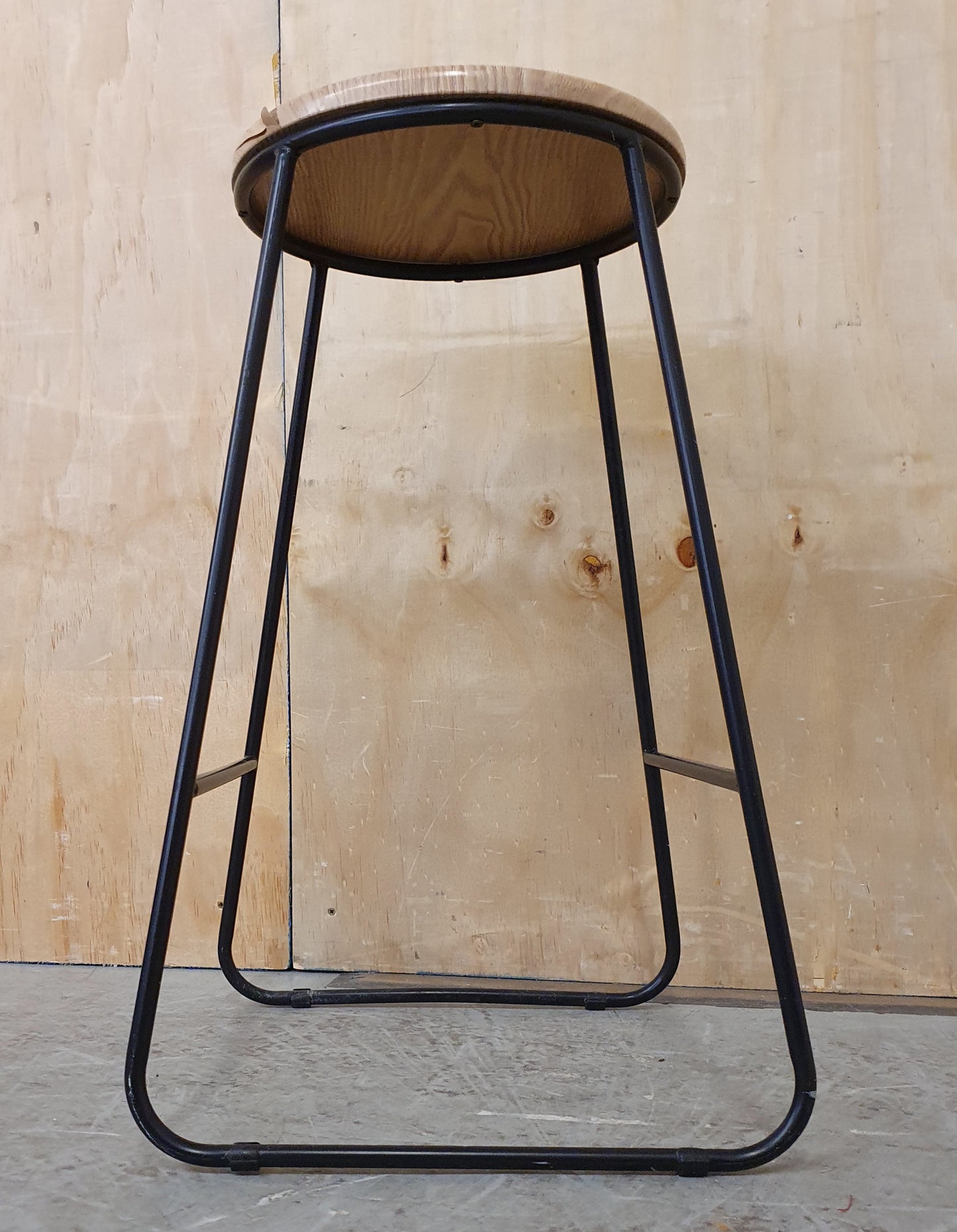 Single Round Wood Seat Bar Stool with Black Metal Frame - 104166