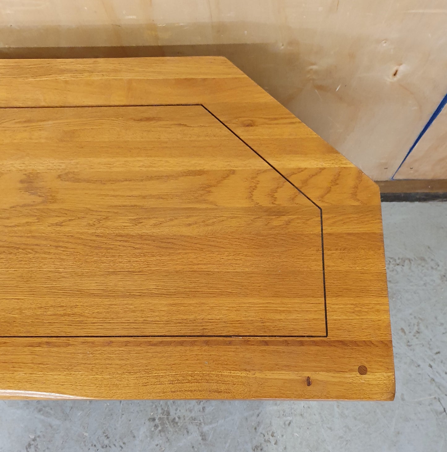 Solid Oak TV Stand with Drawer - EL104257