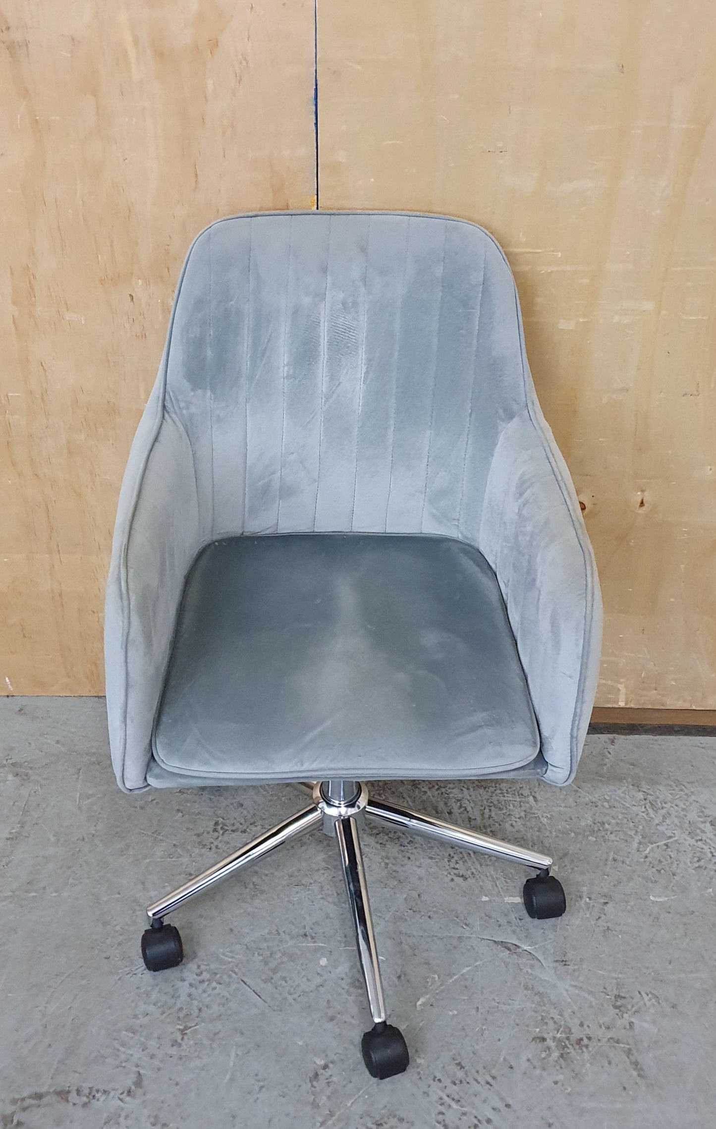 Grey Velvet Modern Height Adjustable Office Chair on Castor Wheels - EL104439