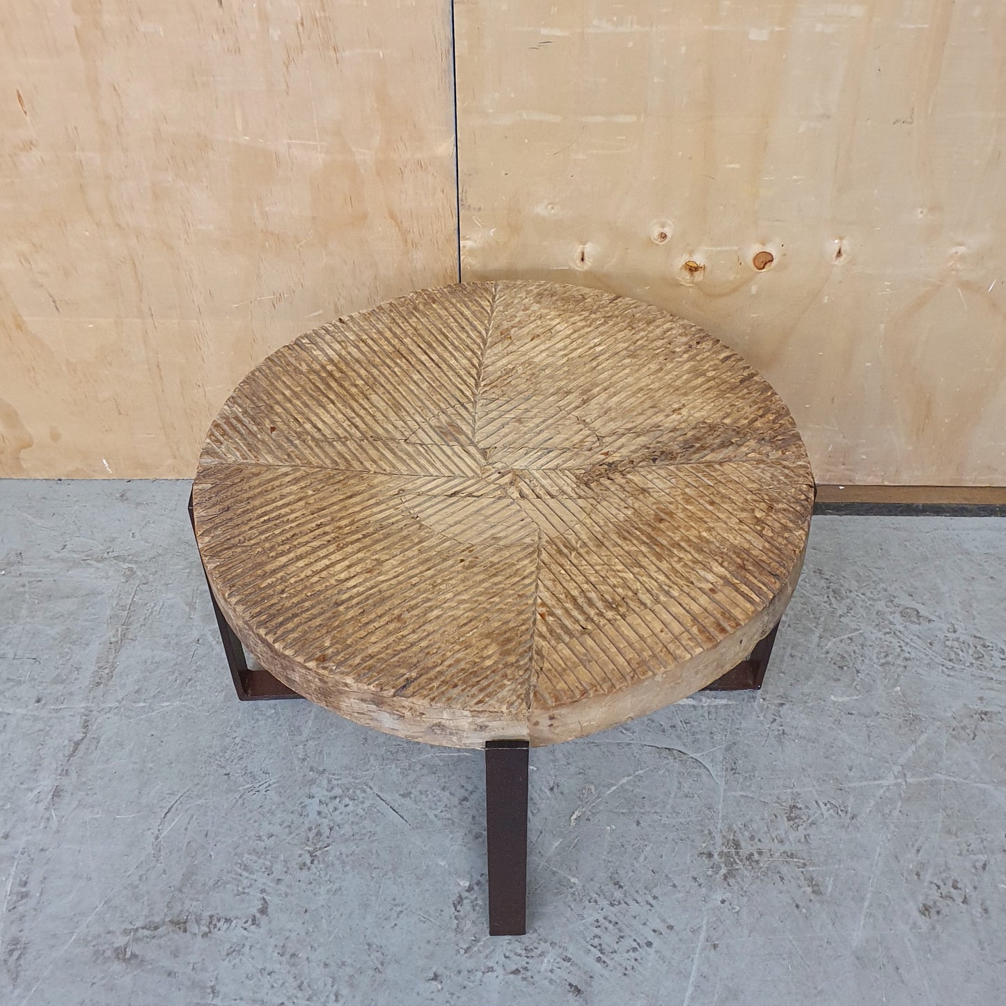 Round Wood Engraved Top Metal Frame Coffee Table - 104174