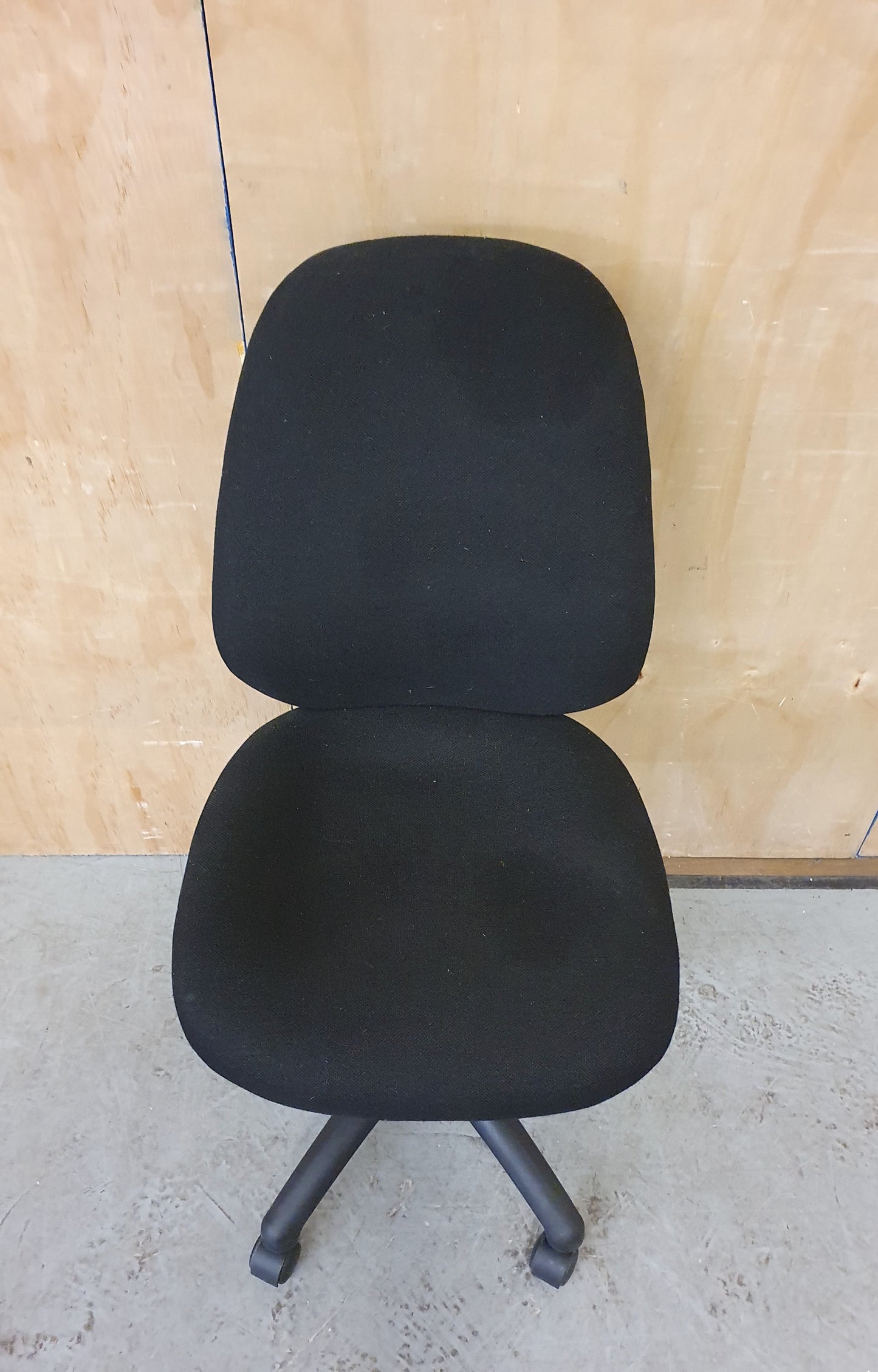 Black Fabric Office Chair on Castor Wheels - EL104062