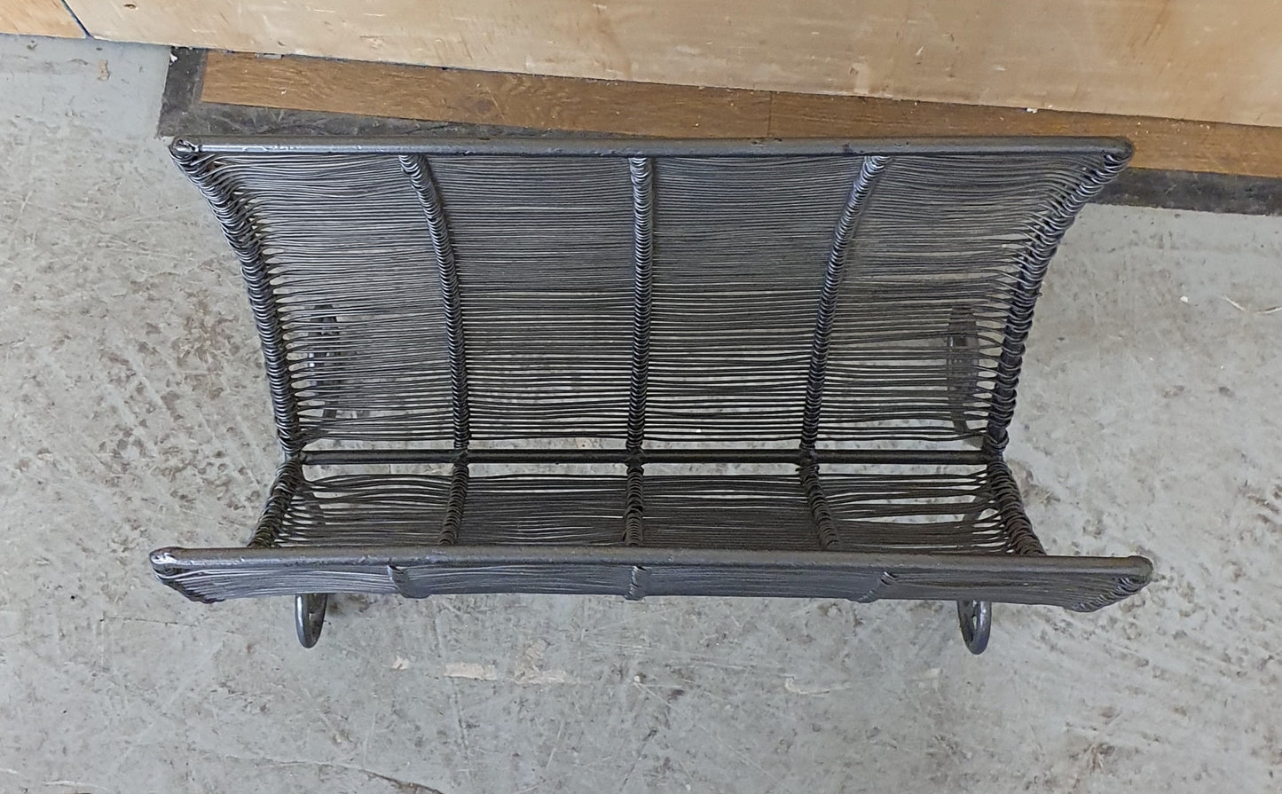 Metal Wire Magazine Rack - EL104441