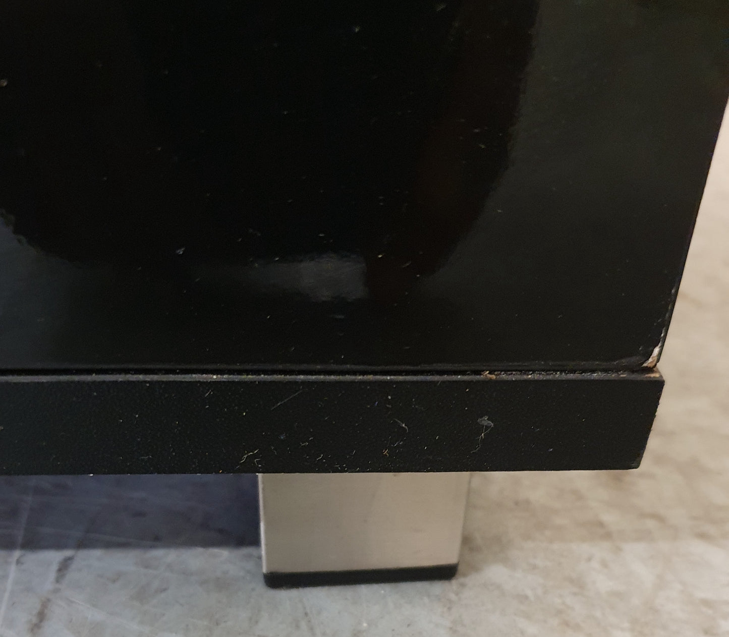 Black Gloss TV Stand with 2 Doors and Centre Glass Shelf - EL104258