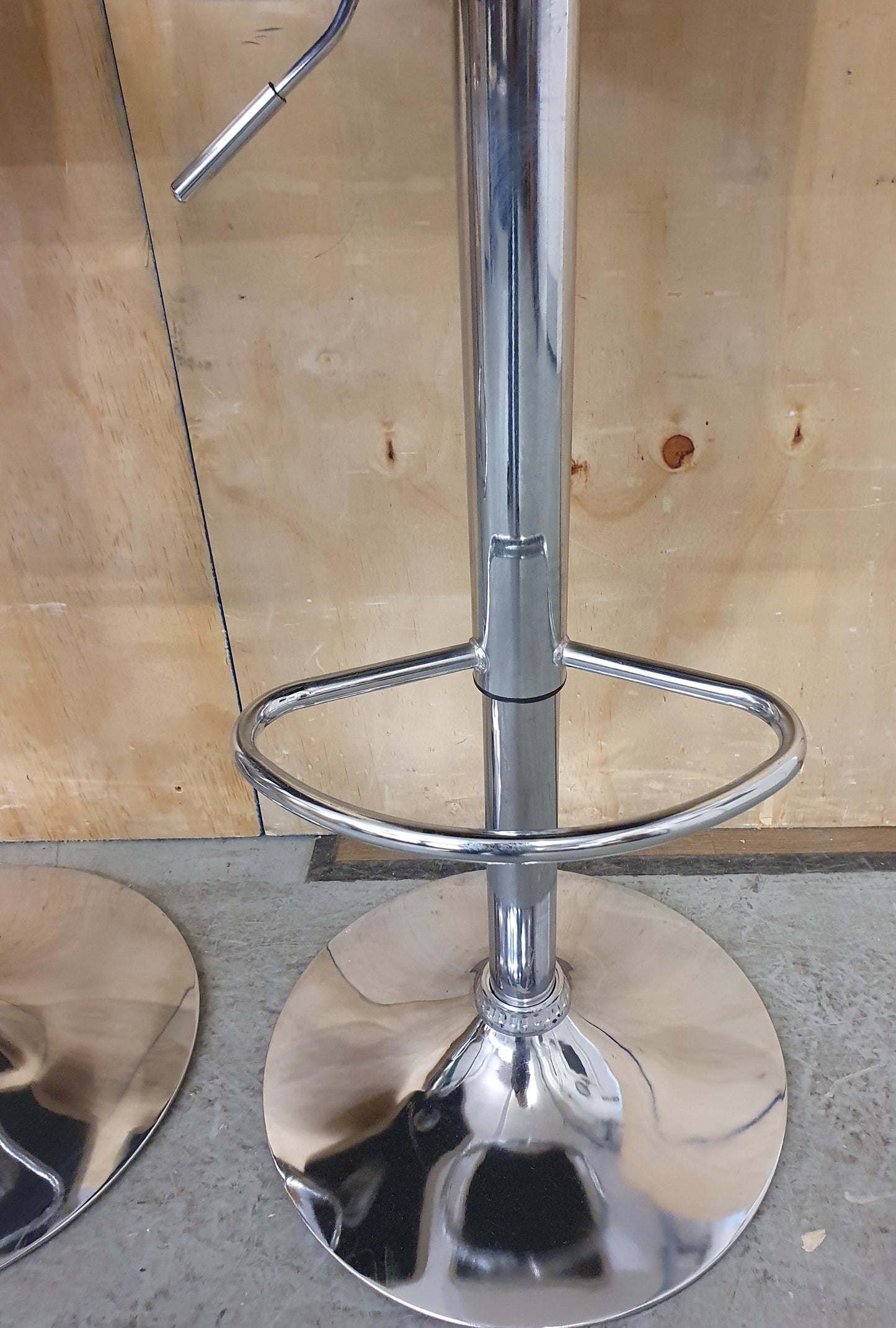 2 Matching Cream Faux Leather Height Adjustable Bar Stools - EL104575 / EL104576