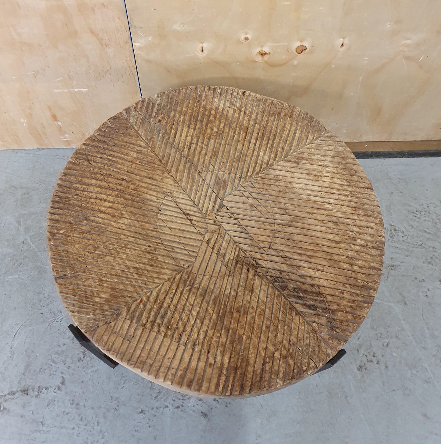 Round Wood Engraved Top Metal Frame Coffee Table - 104174