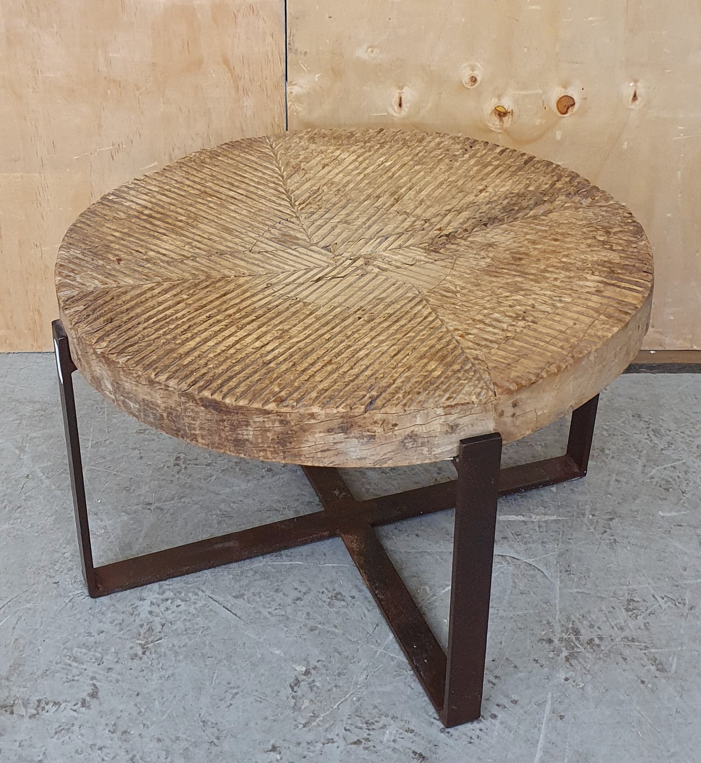 Round Wood Engraved Top Metal Frame Coffee Table - 104174