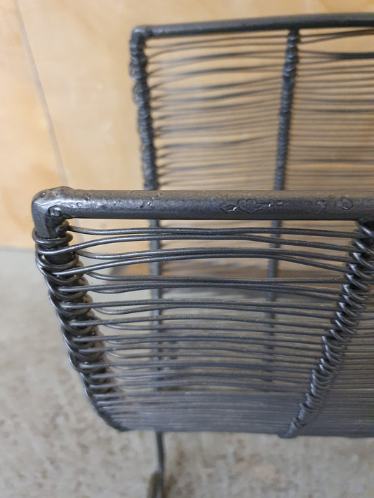 Metal Wire Magazine Rack - EL104441