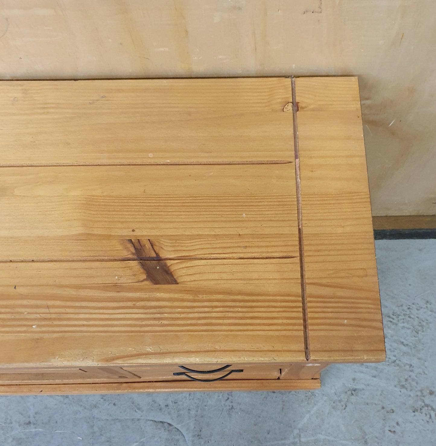 Pine TV Stand with 1 Door 2 Drawers and Centre Shelf - 104081