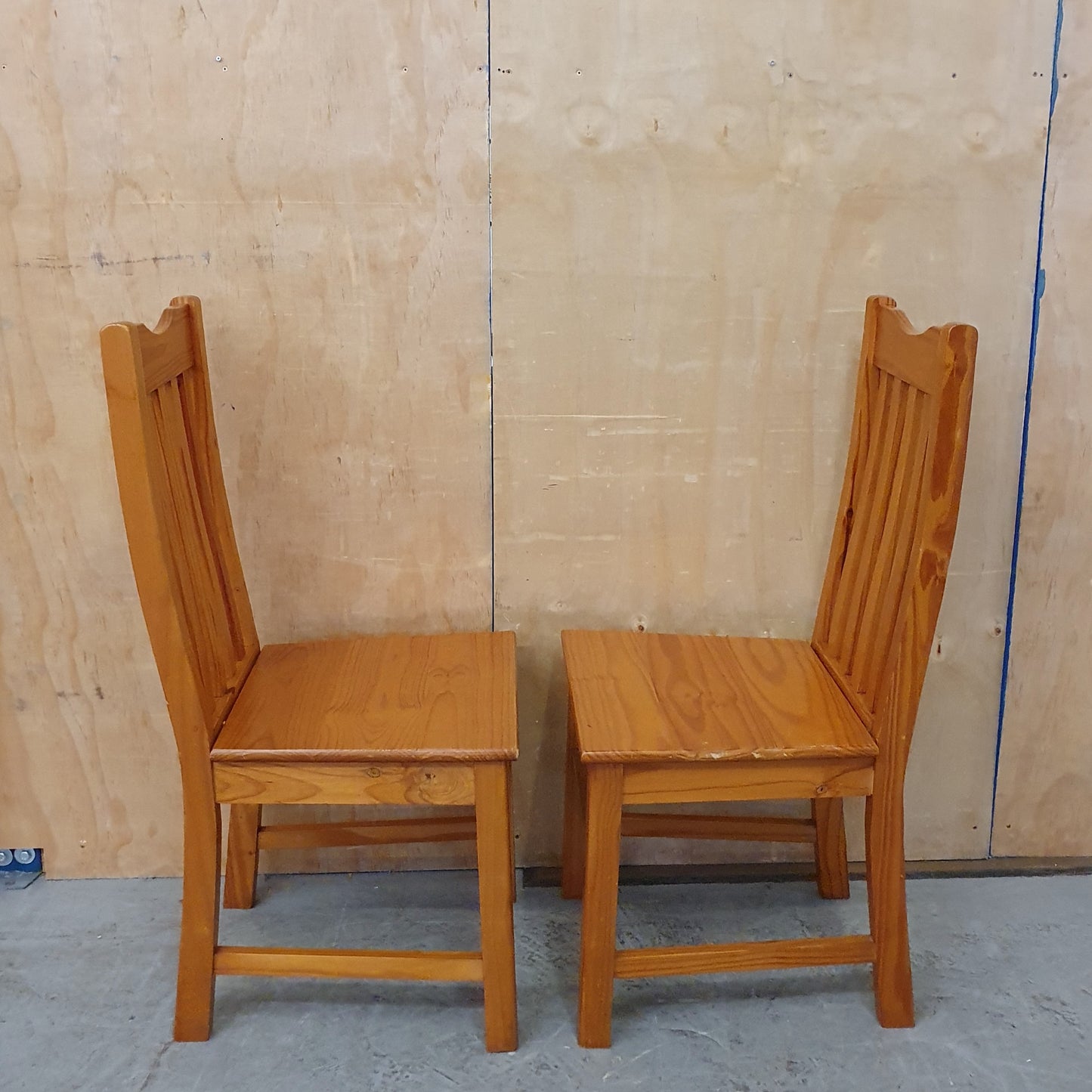 2 Matching Pine Dining Chairs - EL104391 / EL104392