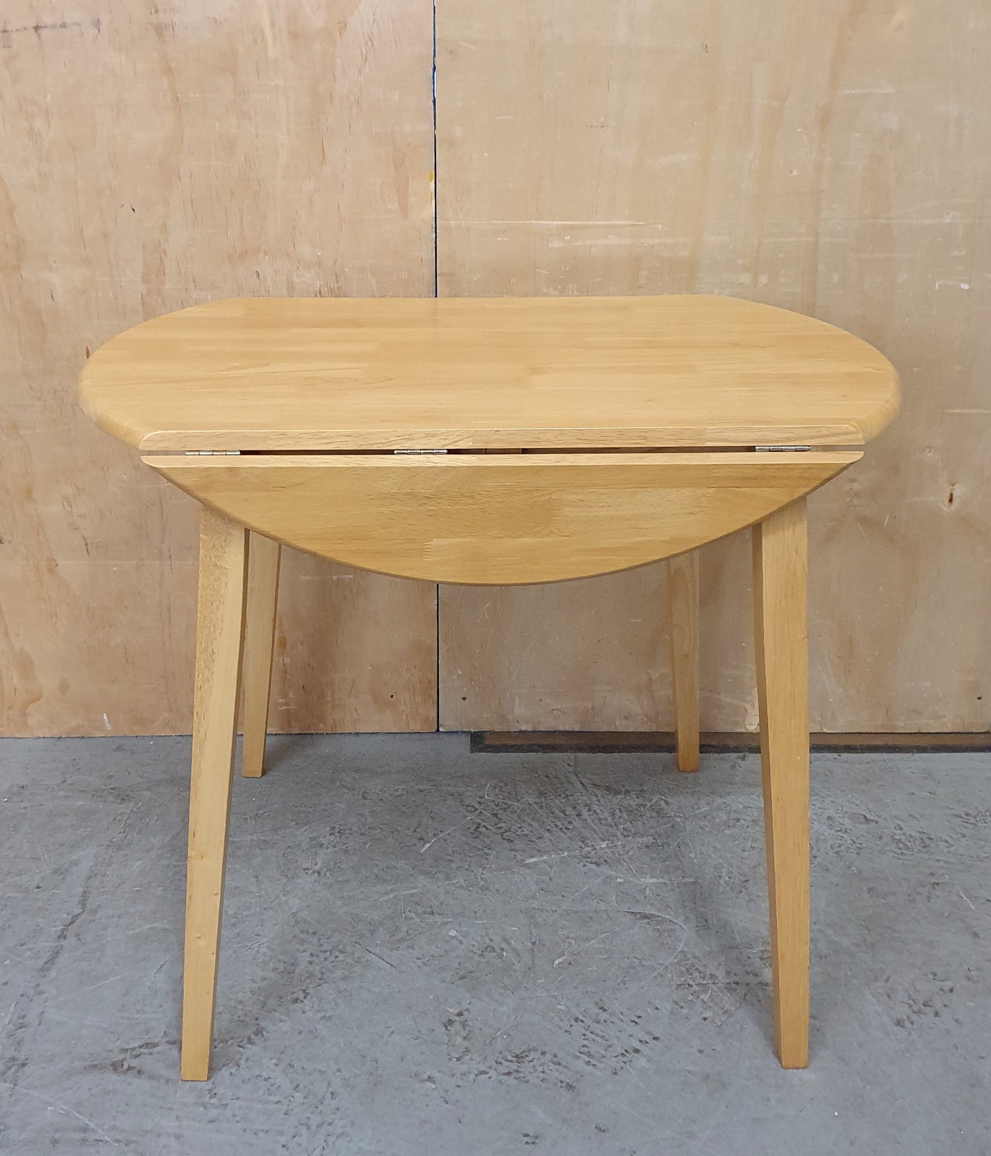 Pine Round Drop Leaf Dining Table - 104885