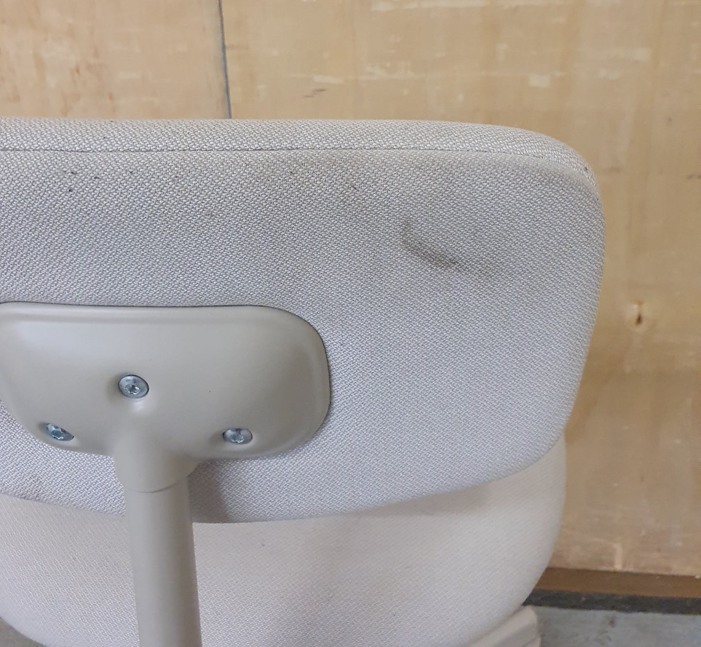 Small Grey Height Adjustable Office Chair on Castor Wheels - EL104352