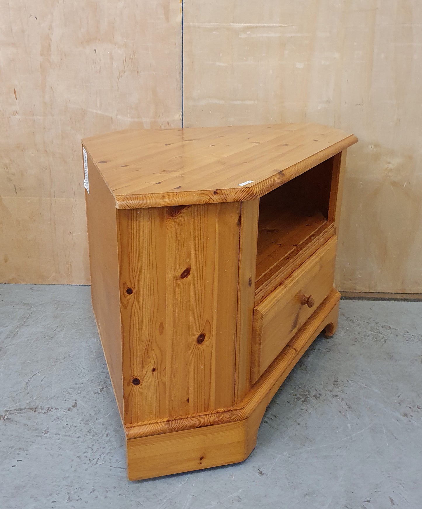 DUCAL Pine Corner TV Stand with Green Velvet Lined Drawer and Central Shelf - EL104071