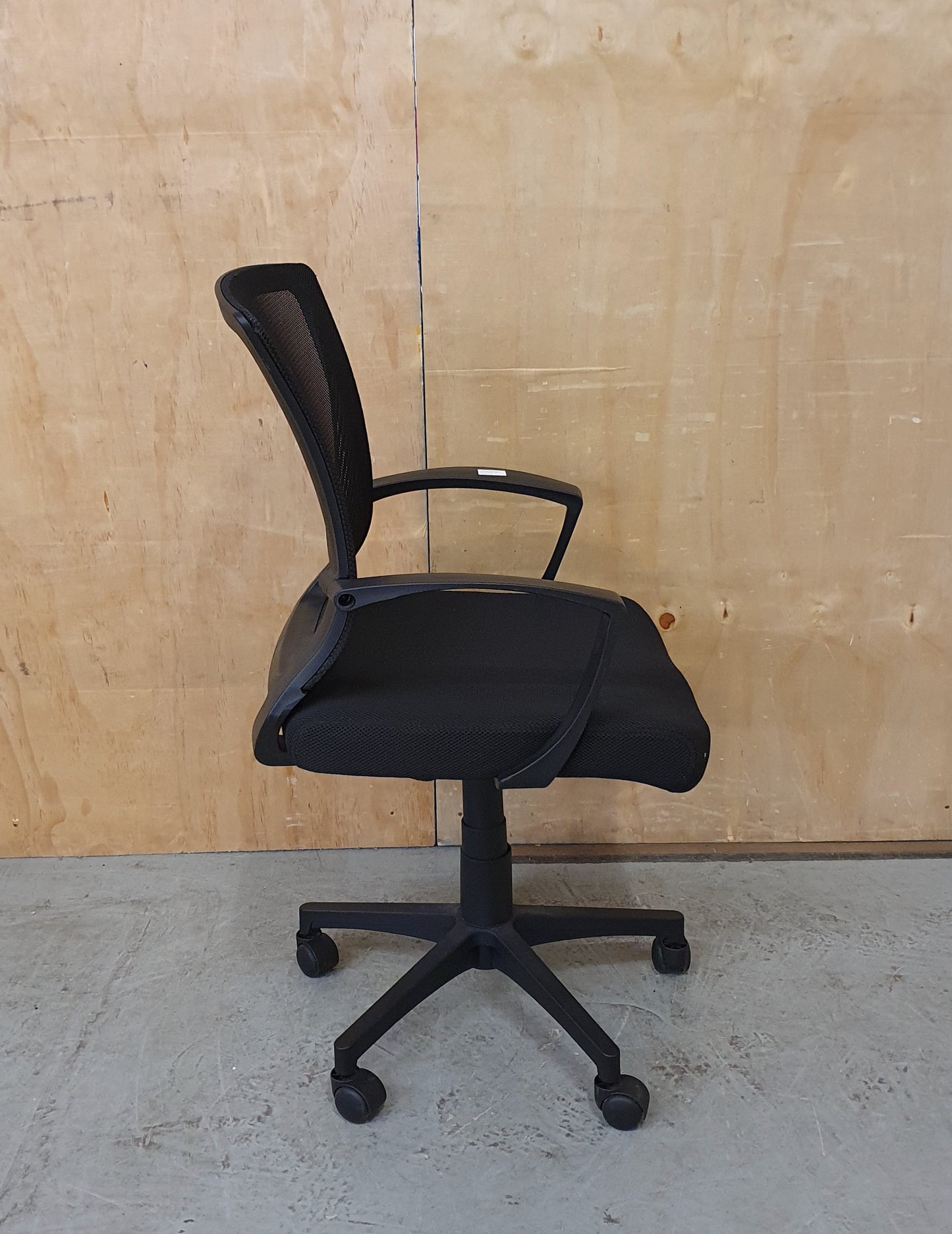 Black Office Chair with Mesh Fabric Back Rest and Castor Wheels - 103850