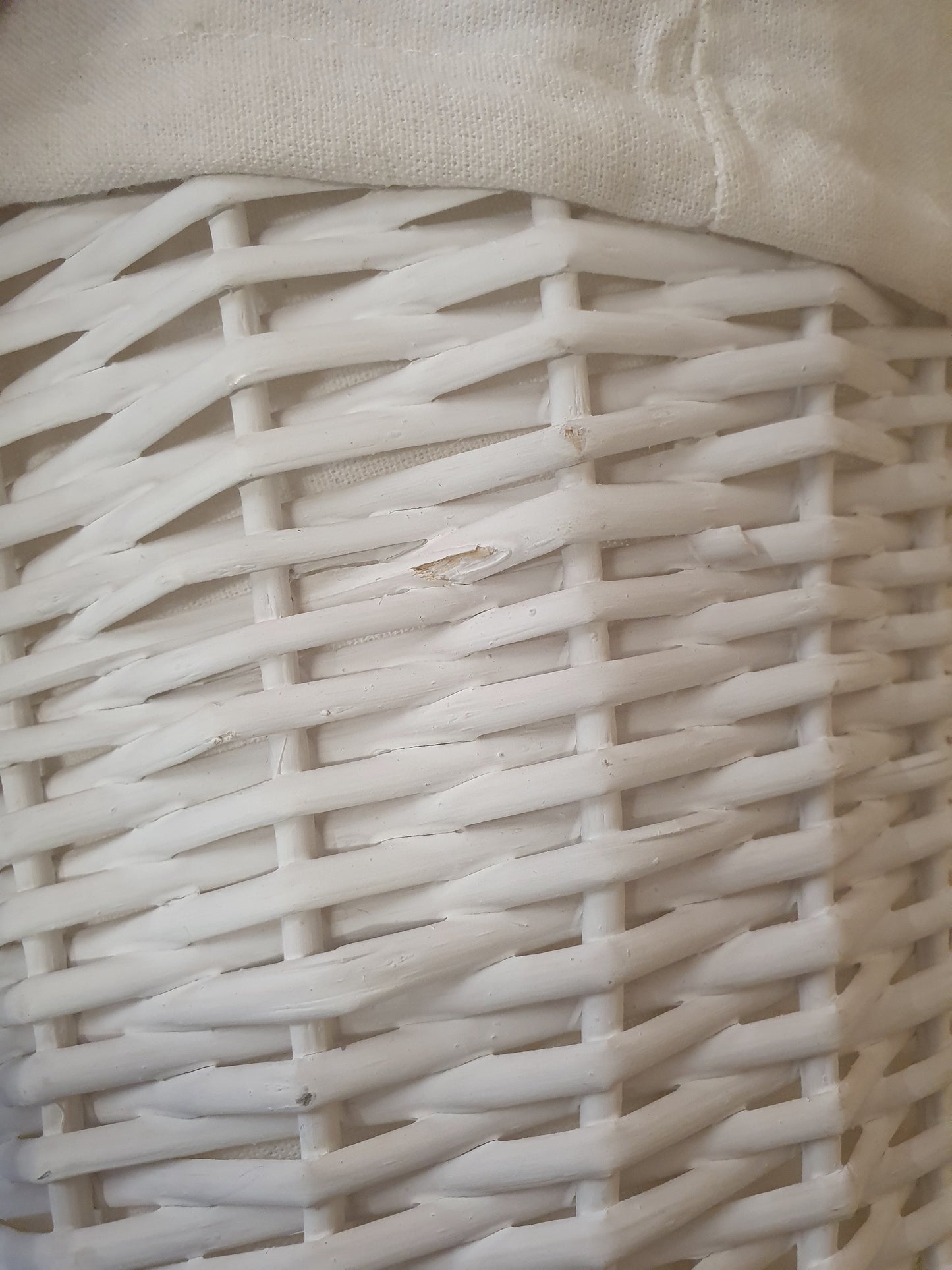 Small White Wicker Waste Basket with Removable Canvas Lining - EL104468