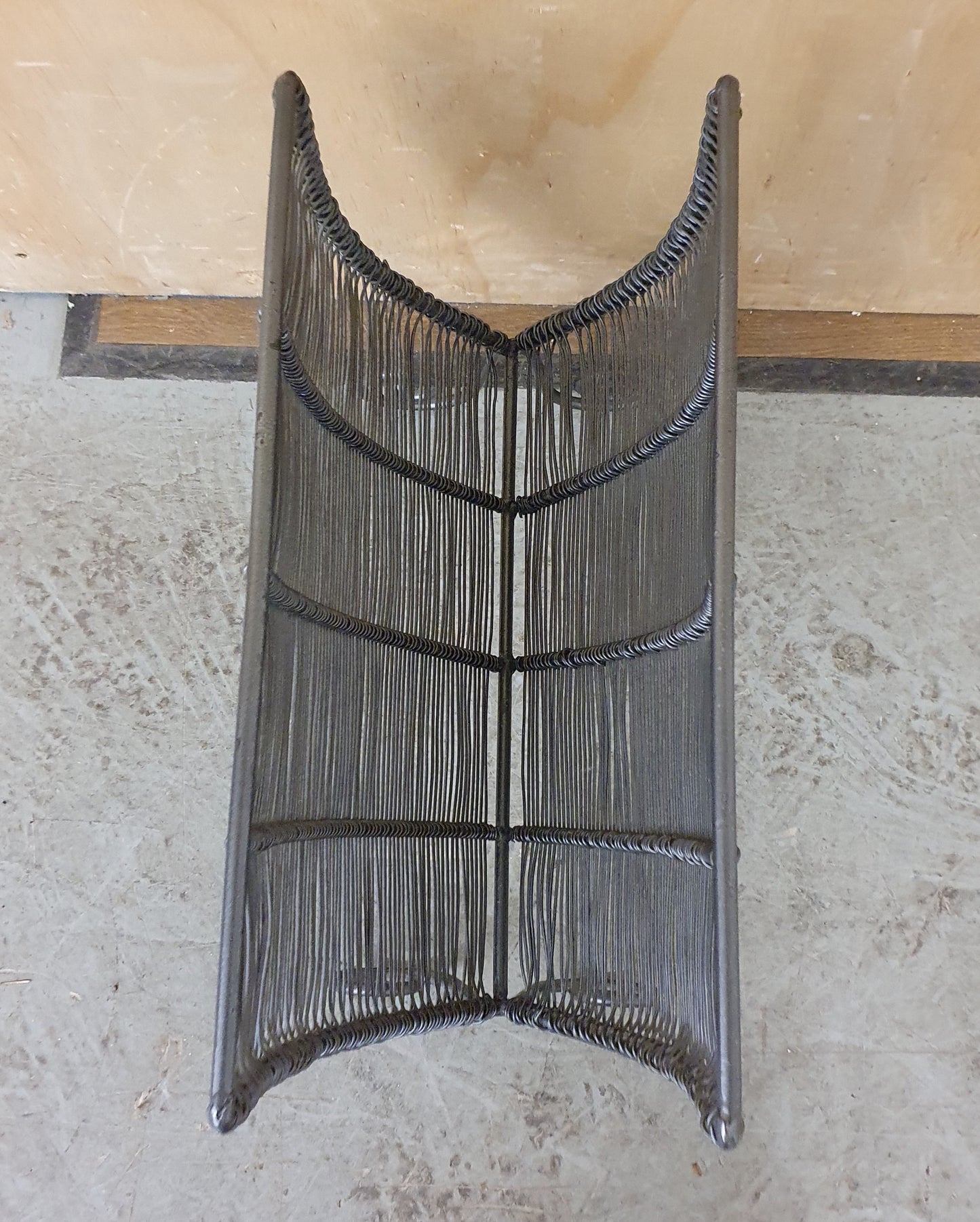 Metal Wire Magazine Rack - EL104441