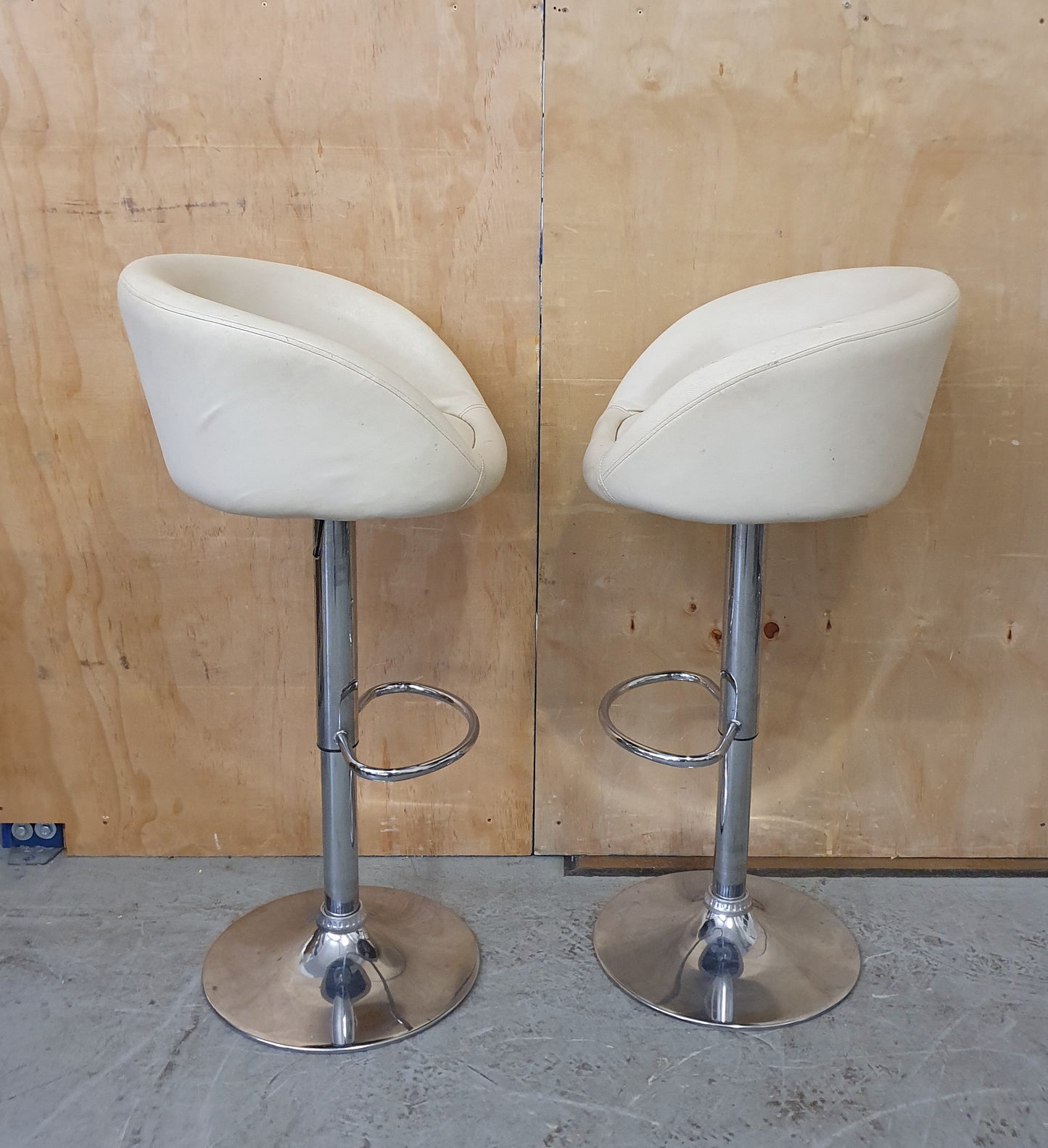 2 Matching Cream Faux Leather Bar Stools - EL104231 / EL104232