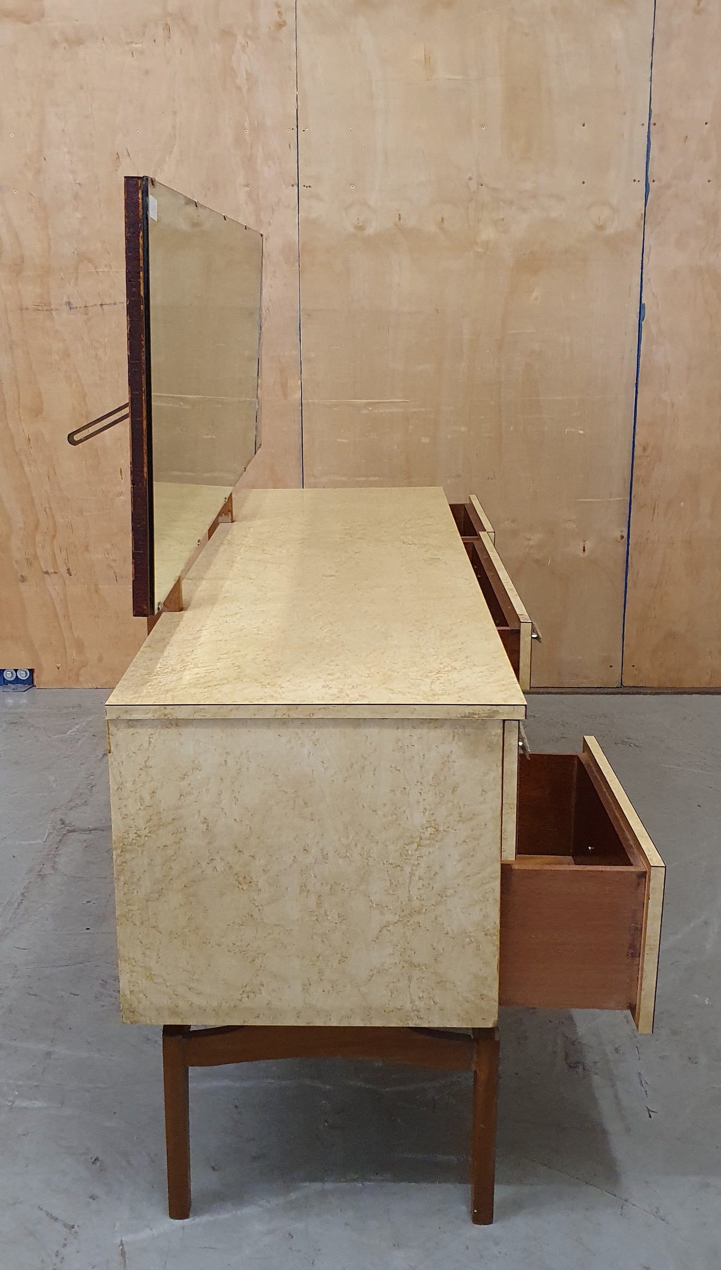 Vintage Wood Vaneer Beige Colour Dressing Table with Mirror - 103478