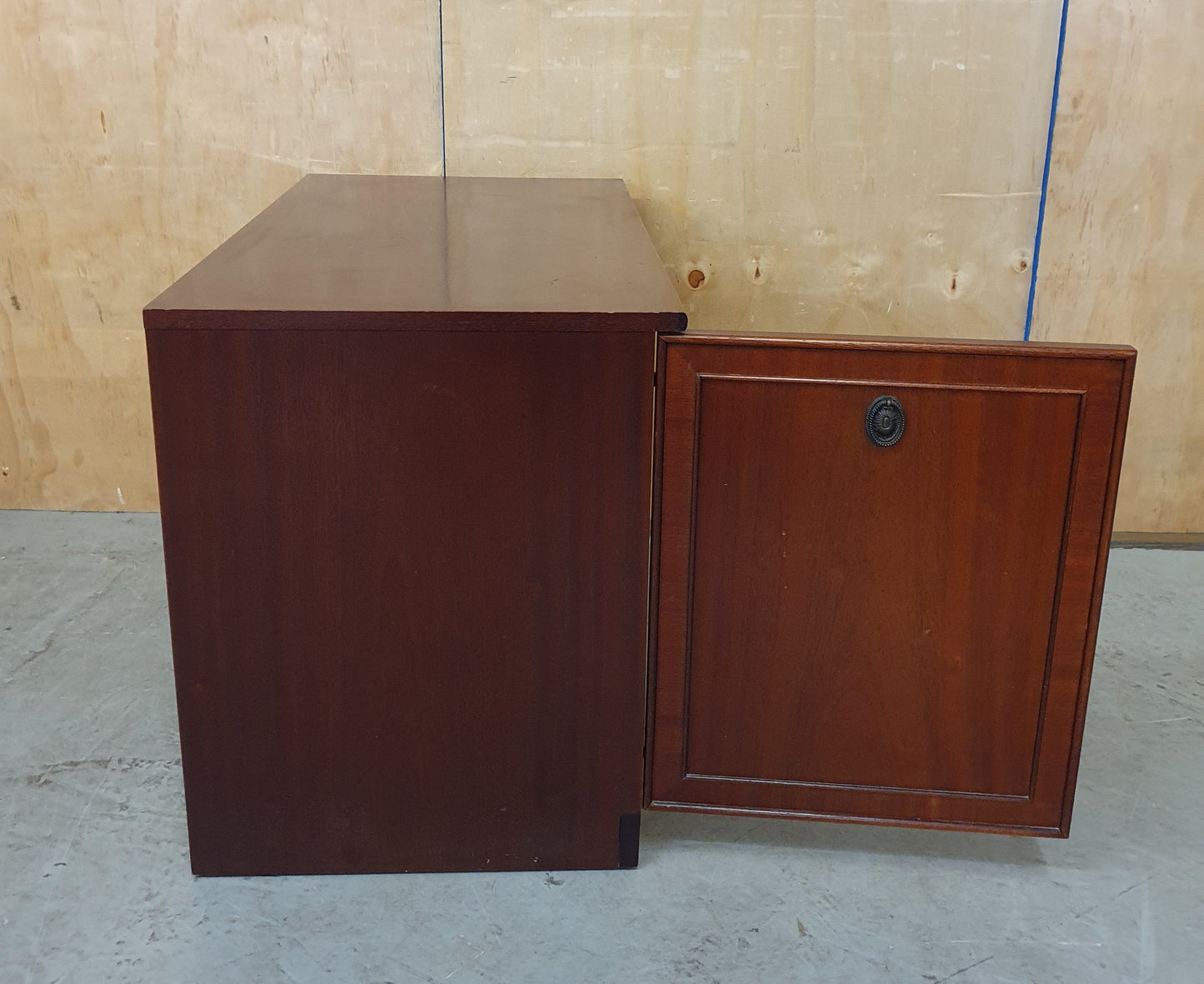 2 Door Wood Cabinet with 1 Internal Shelf - EL104470
