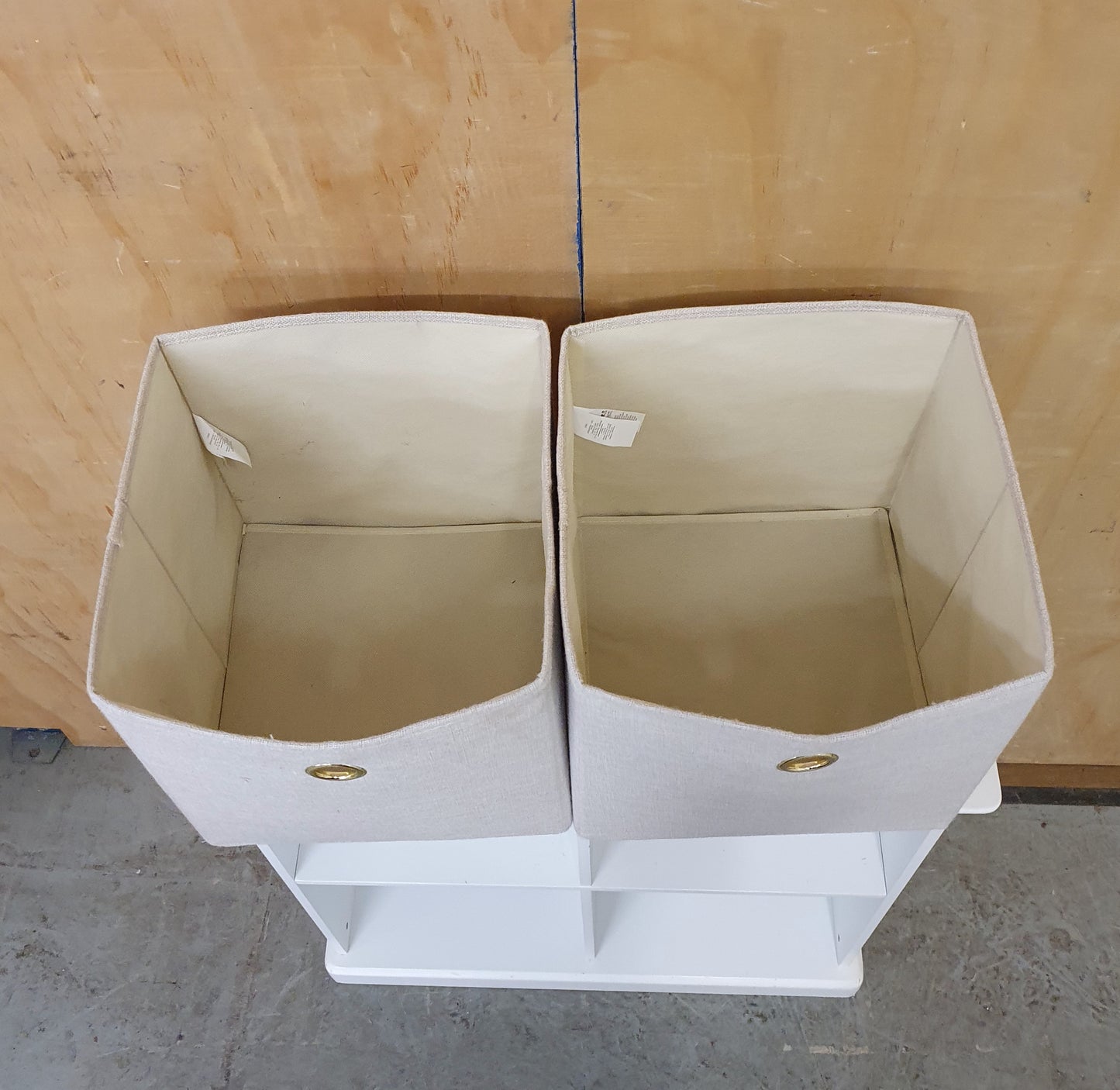 Small 4 Cubby Hole Shelving Unit with 2 Canvas Storage Boxes - EL104591