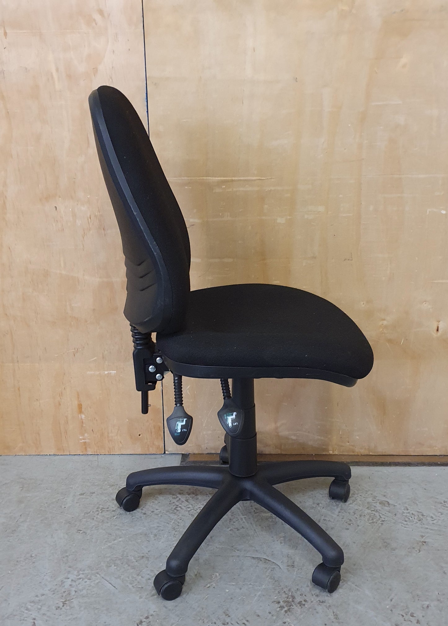 Black Fabric Office Chair on Castor Wheels - EL104062