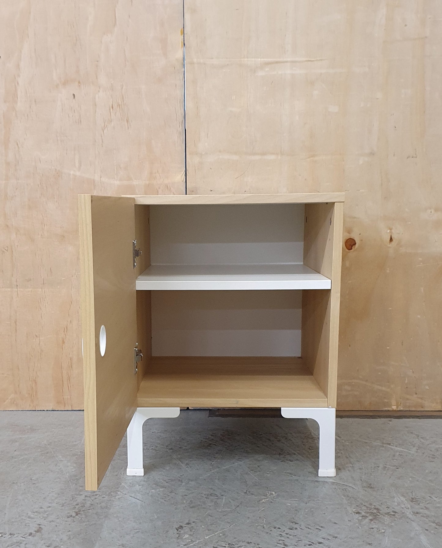 Single Wooden Bedside Cabinet with Circular Cut Out Handle and Internal Shelf - EL103949