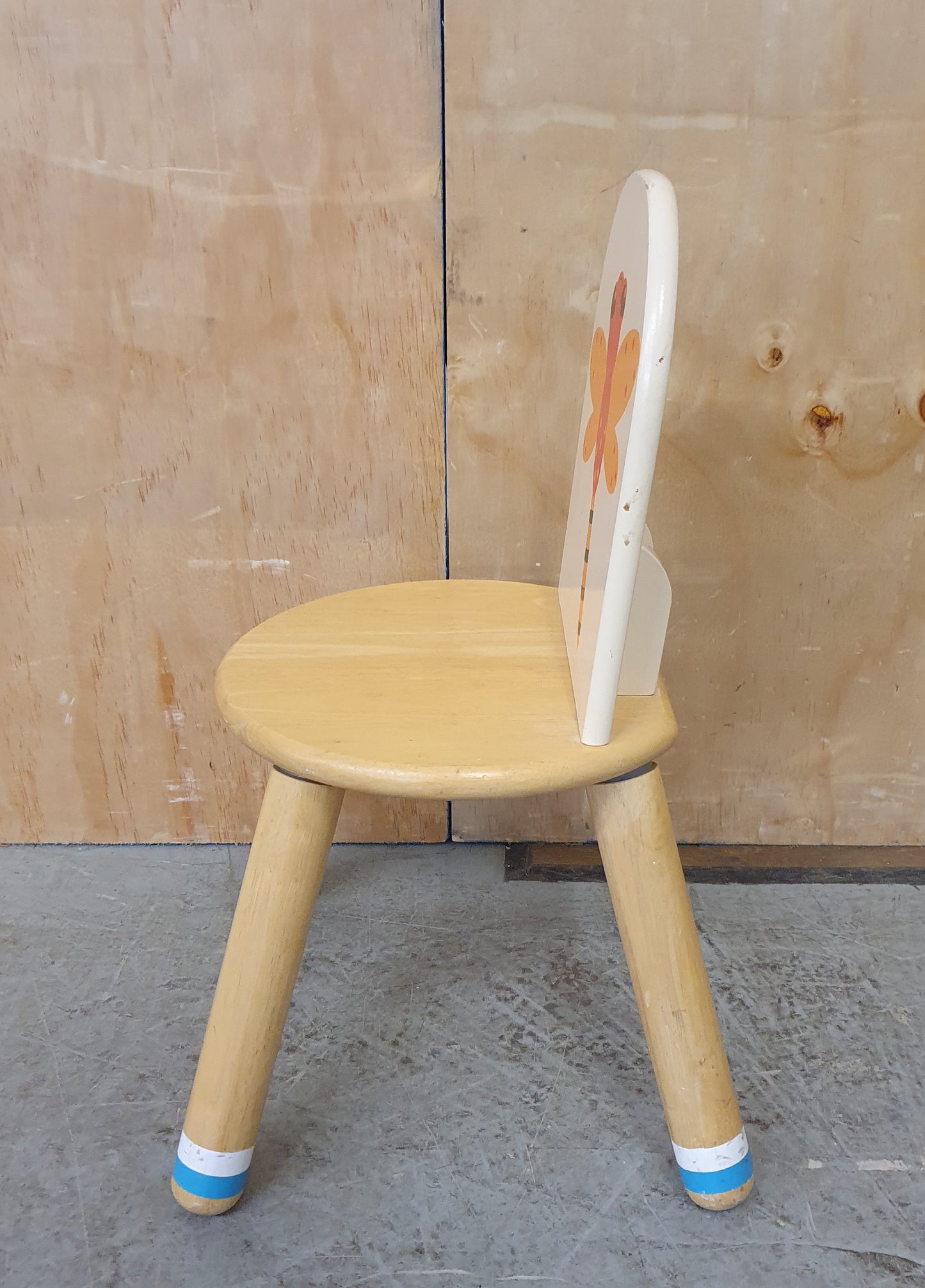 Wood Children's Chair with Dragon Fly Image on Back Rest - 240725-01