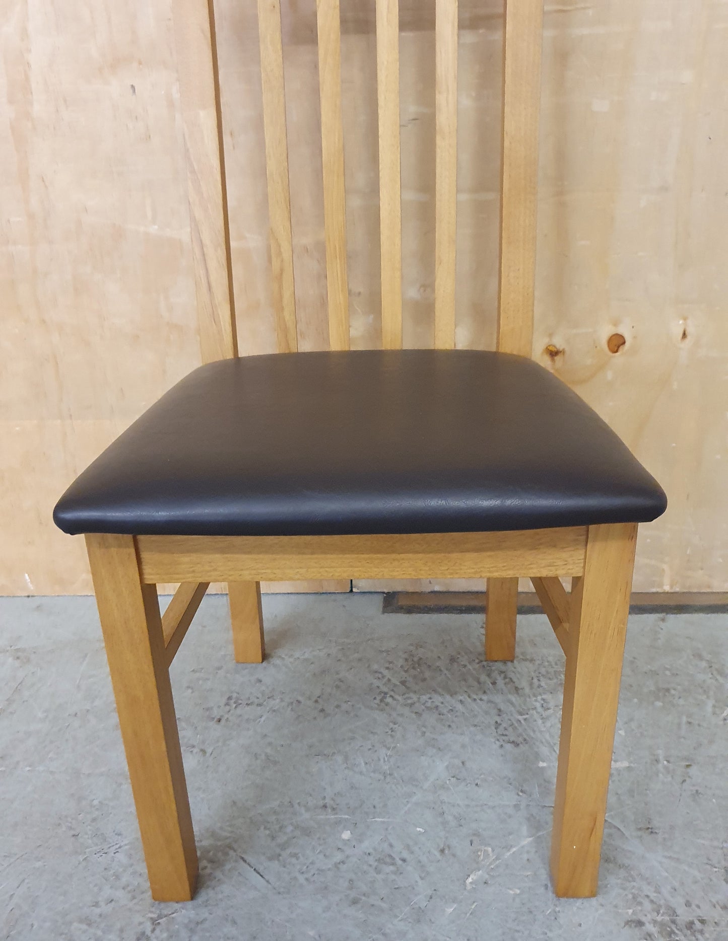 Single Oak Framed Dining Chair with Brown Faux Leather Seat - EL104366