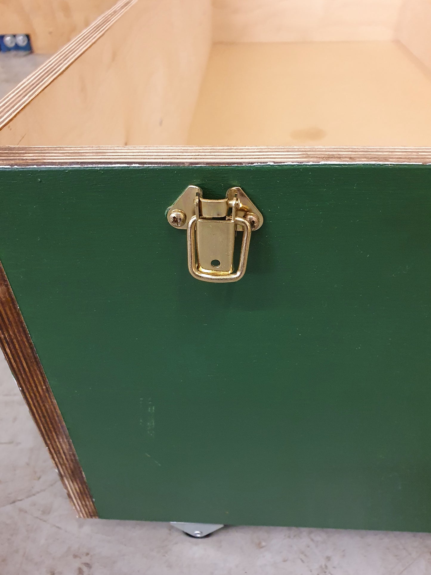 Dark Green Wooden Storage Trunk/Box with Removable Lid and Castor Wheels - 010525-02