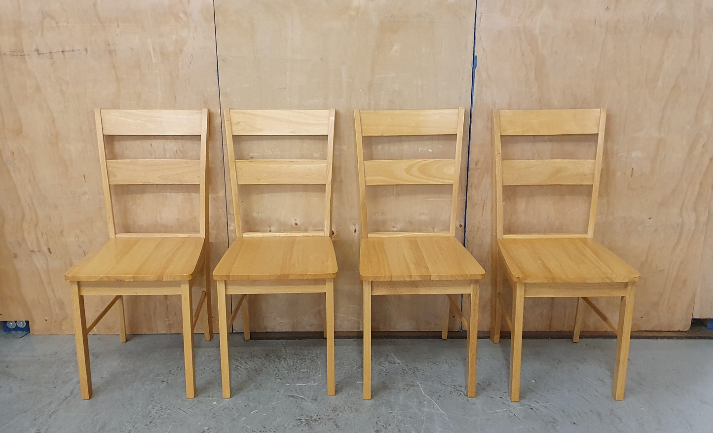 4 Matching Pine Dining Chairs - EL104509 / EL104510 / EL104511 / EL104512