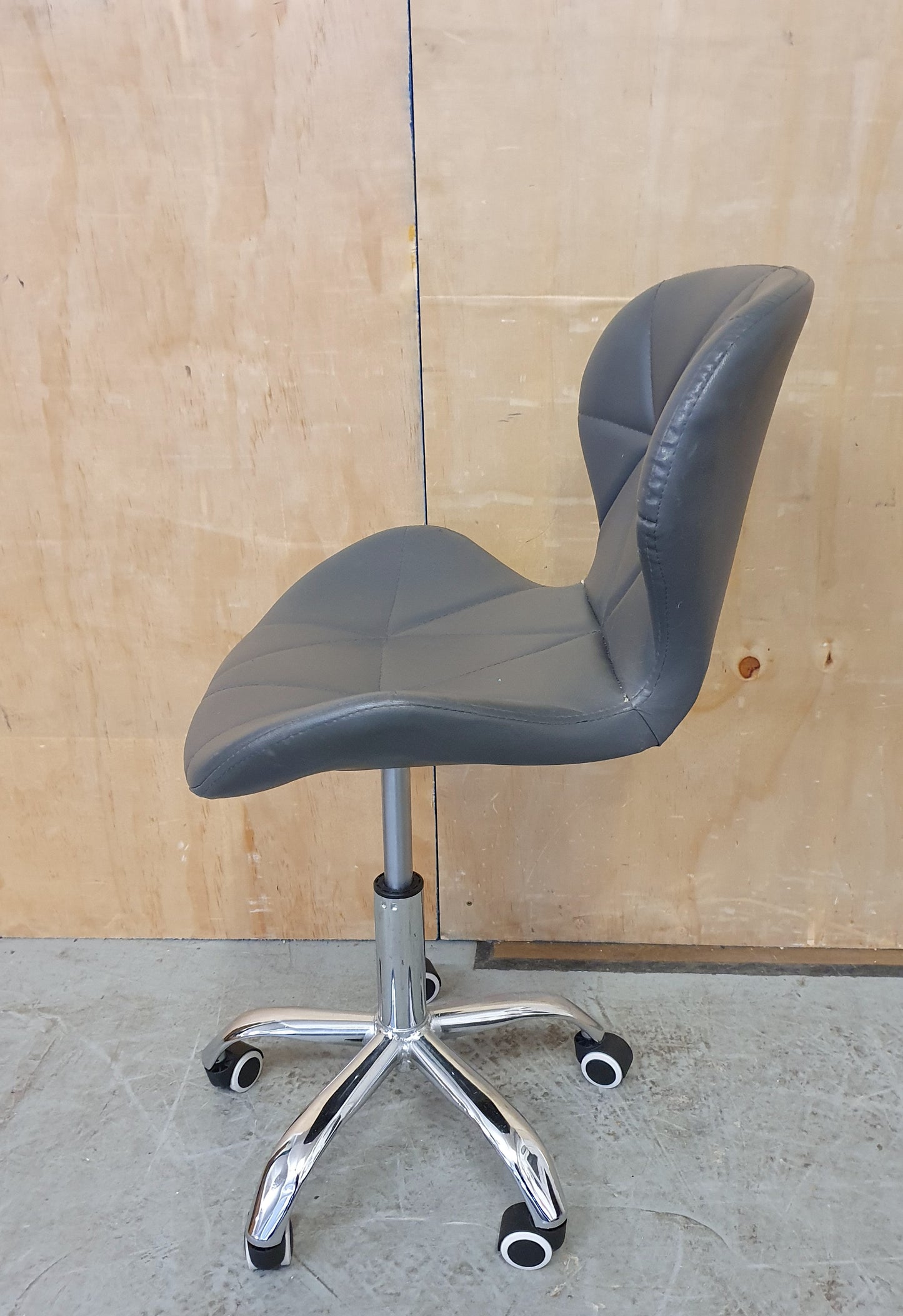 Small Grey Padded Office Chair with Chrome Base - 104121
