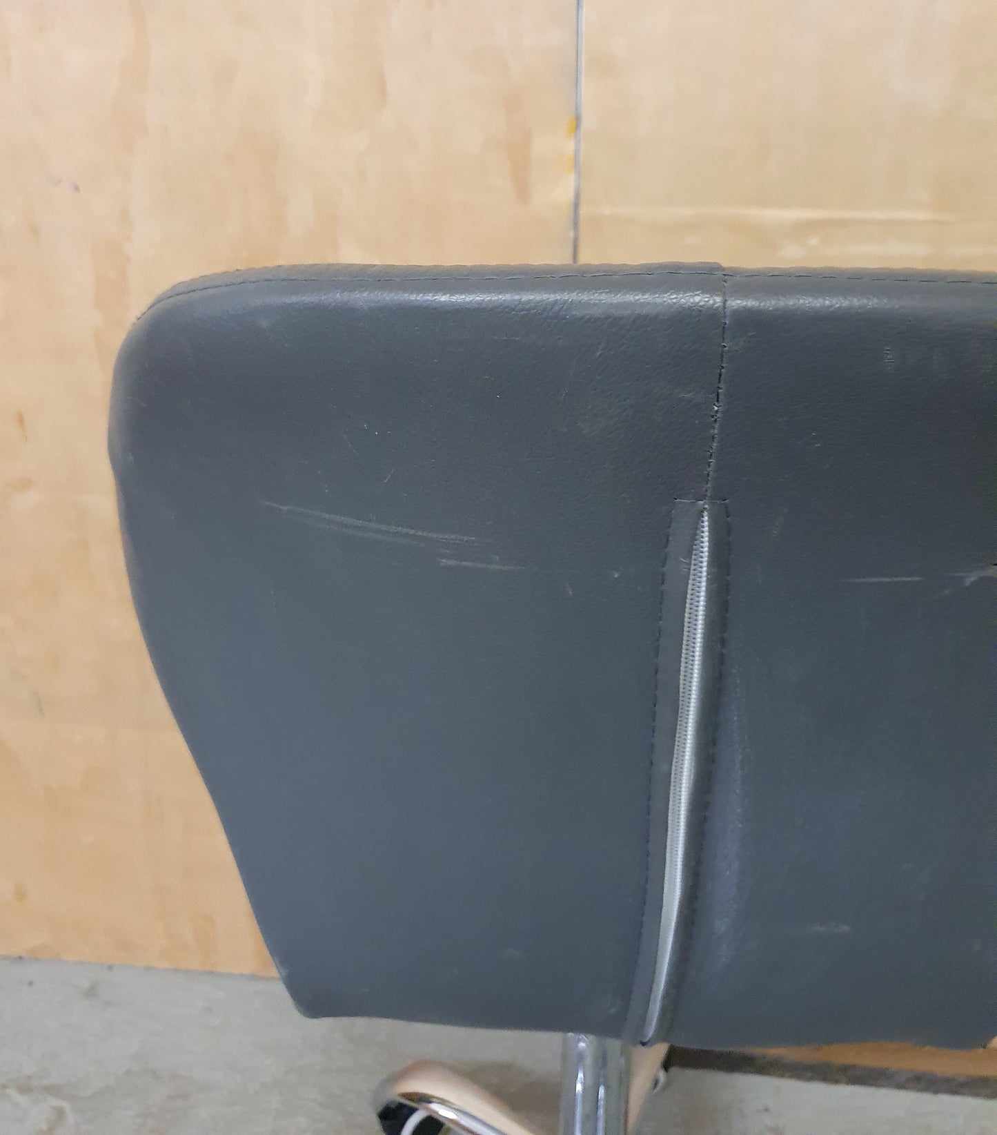 Small Grey Padded Office Chair with Chrome Base - 104121