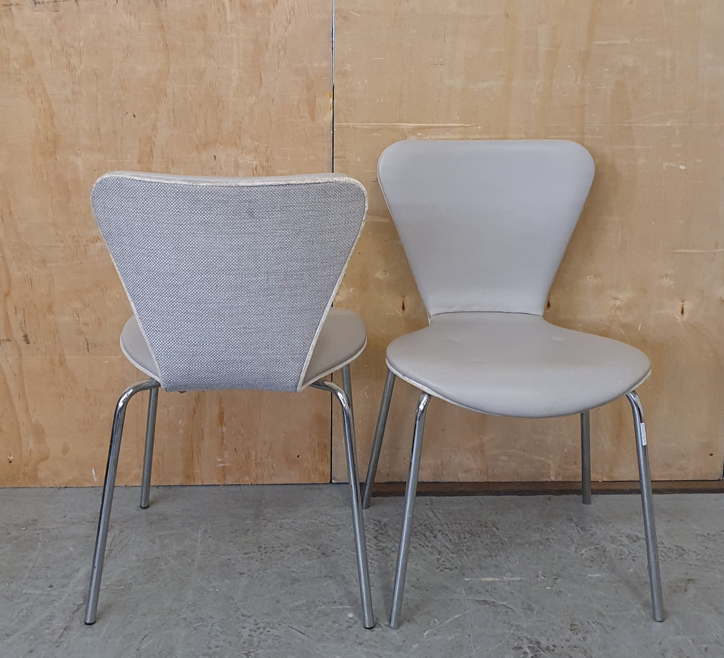 4 Matching Grey Faux Leather Dining Chairs with Chrome Frame - EL104367 / EL104368 / EL104369 / EL104370