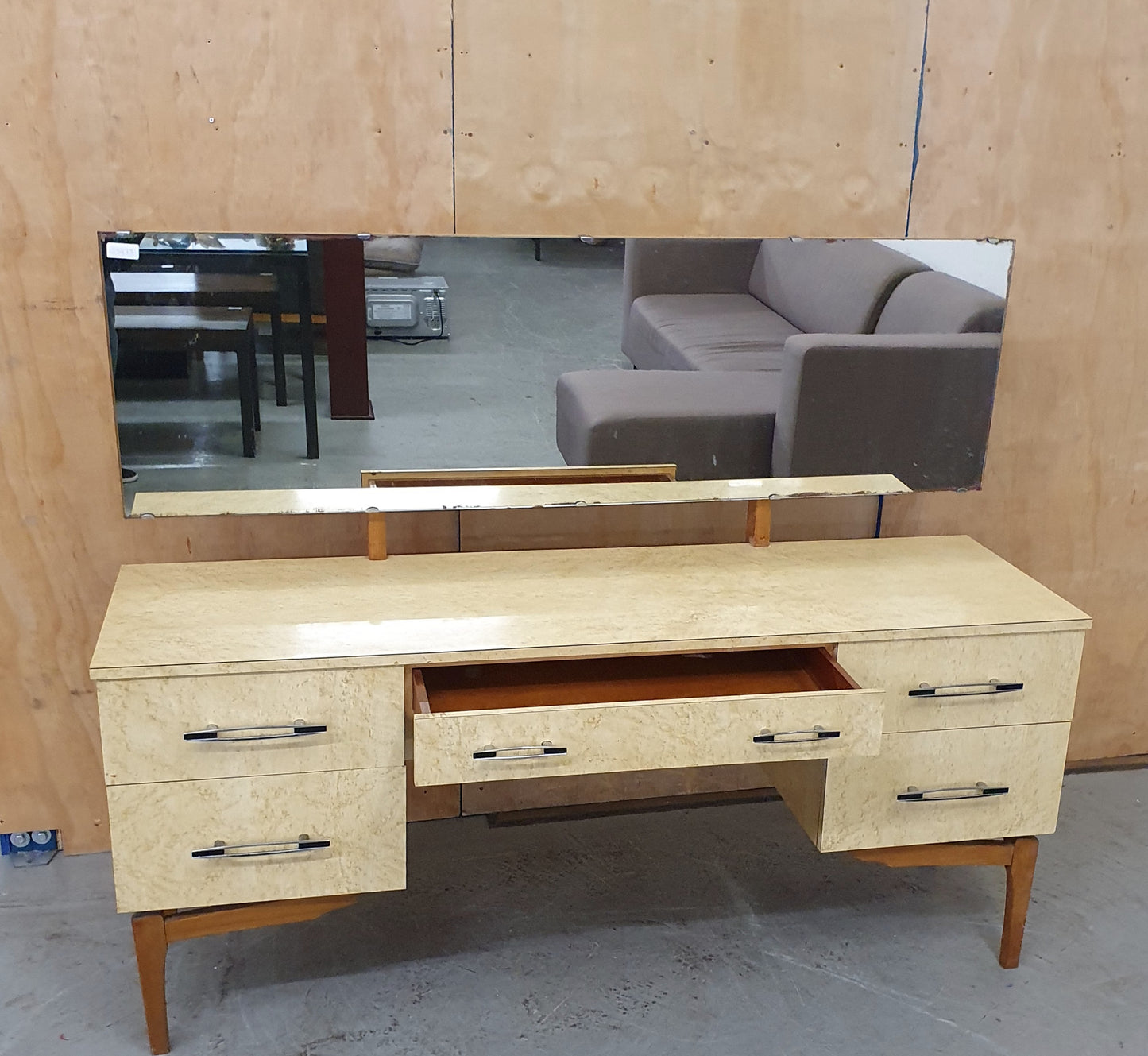 Vintage Wood Vaneer Beige Colour Dressing Table with Mirror - 103478