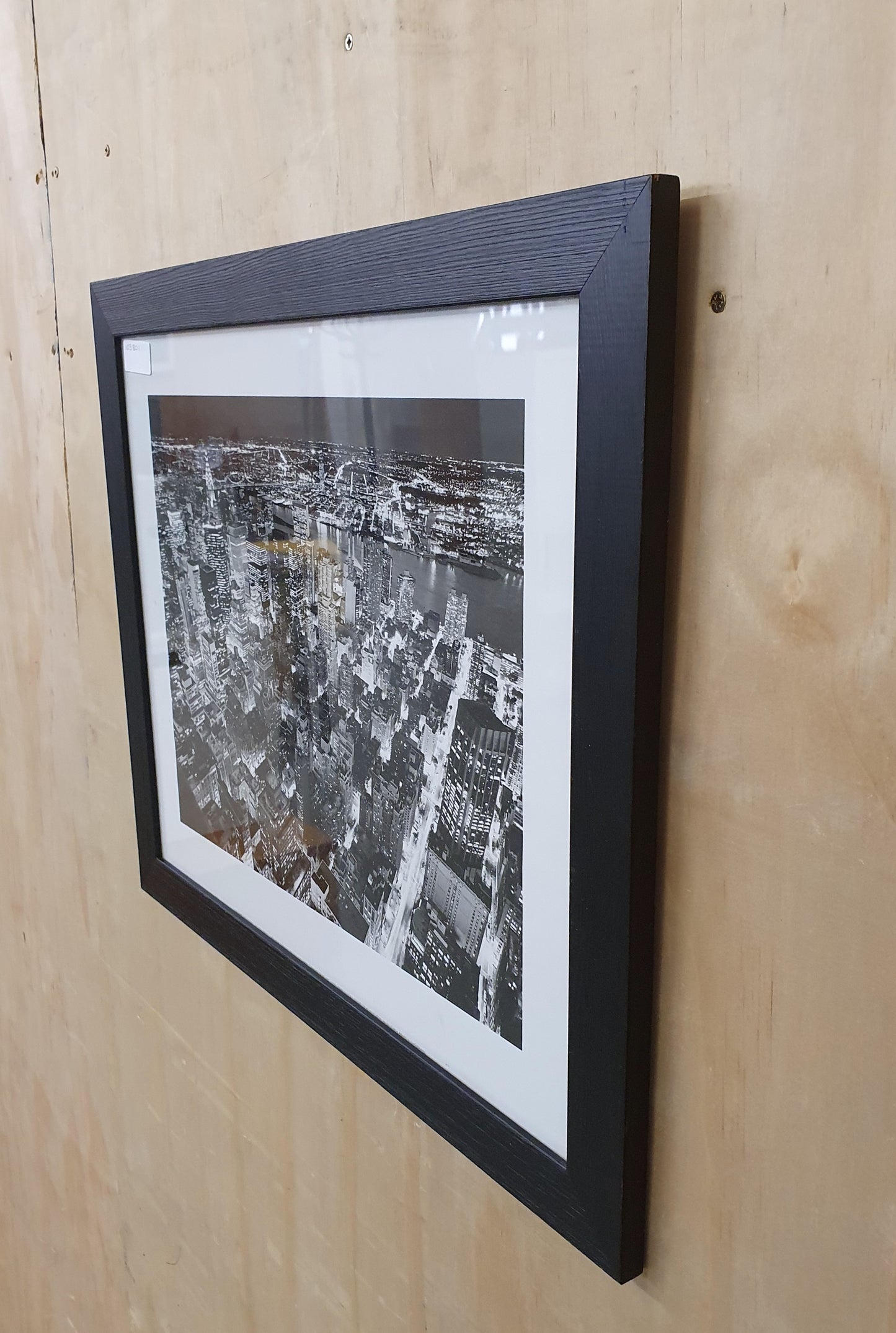 NEW YORK Black and White Photography Art in Black Wood Frame - 103801