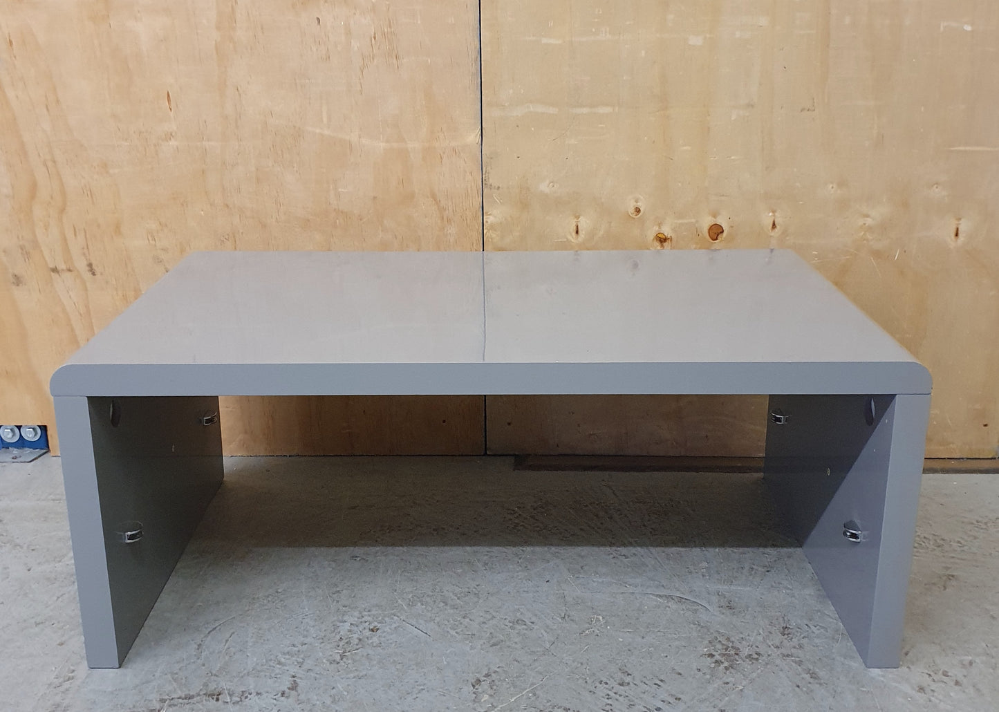 Large Curved Grey High Gloss Modern Coffee Table - 104046