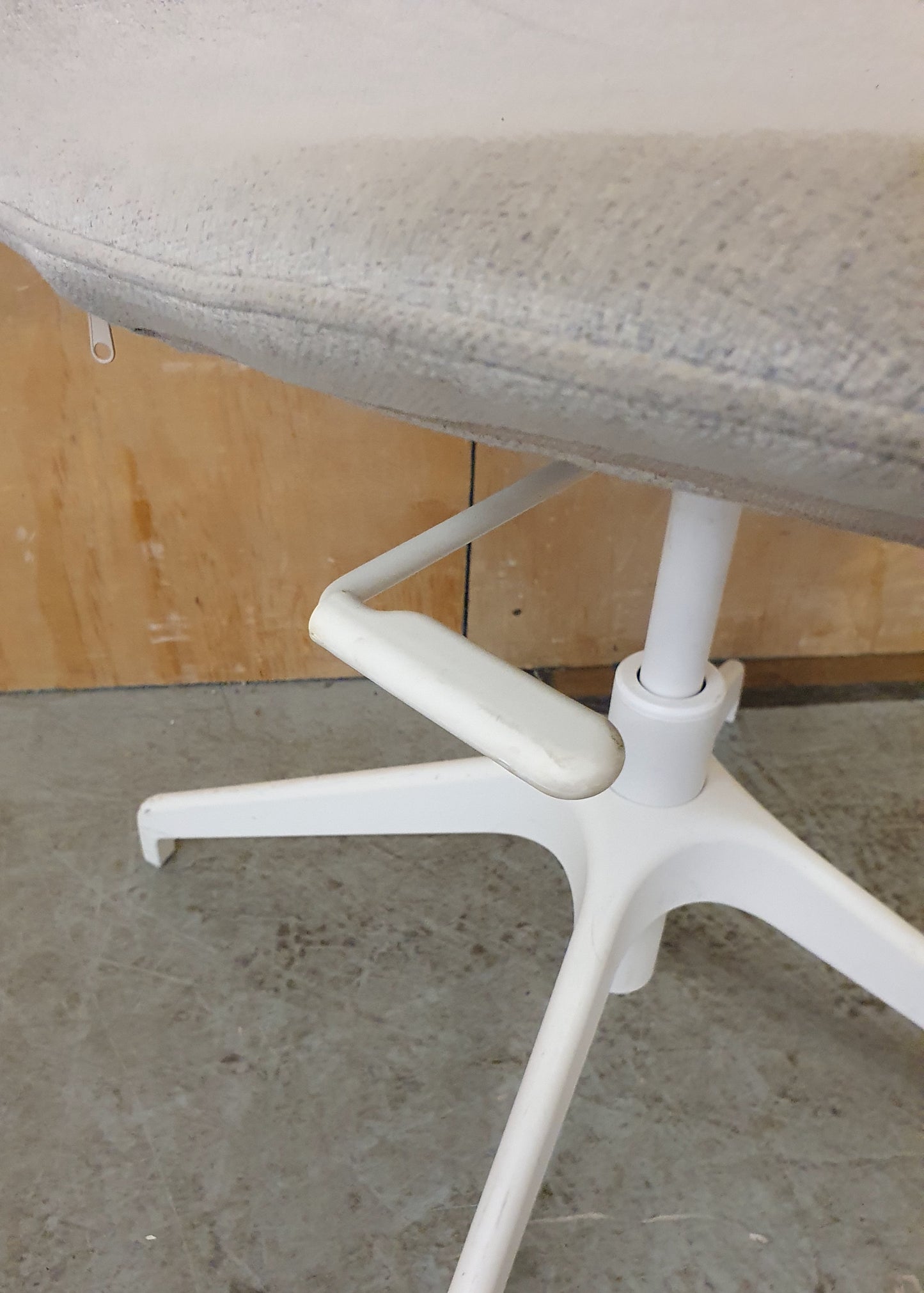 IKEA LÅNGFJÄLL Off White Fabric Office Chair - 104344