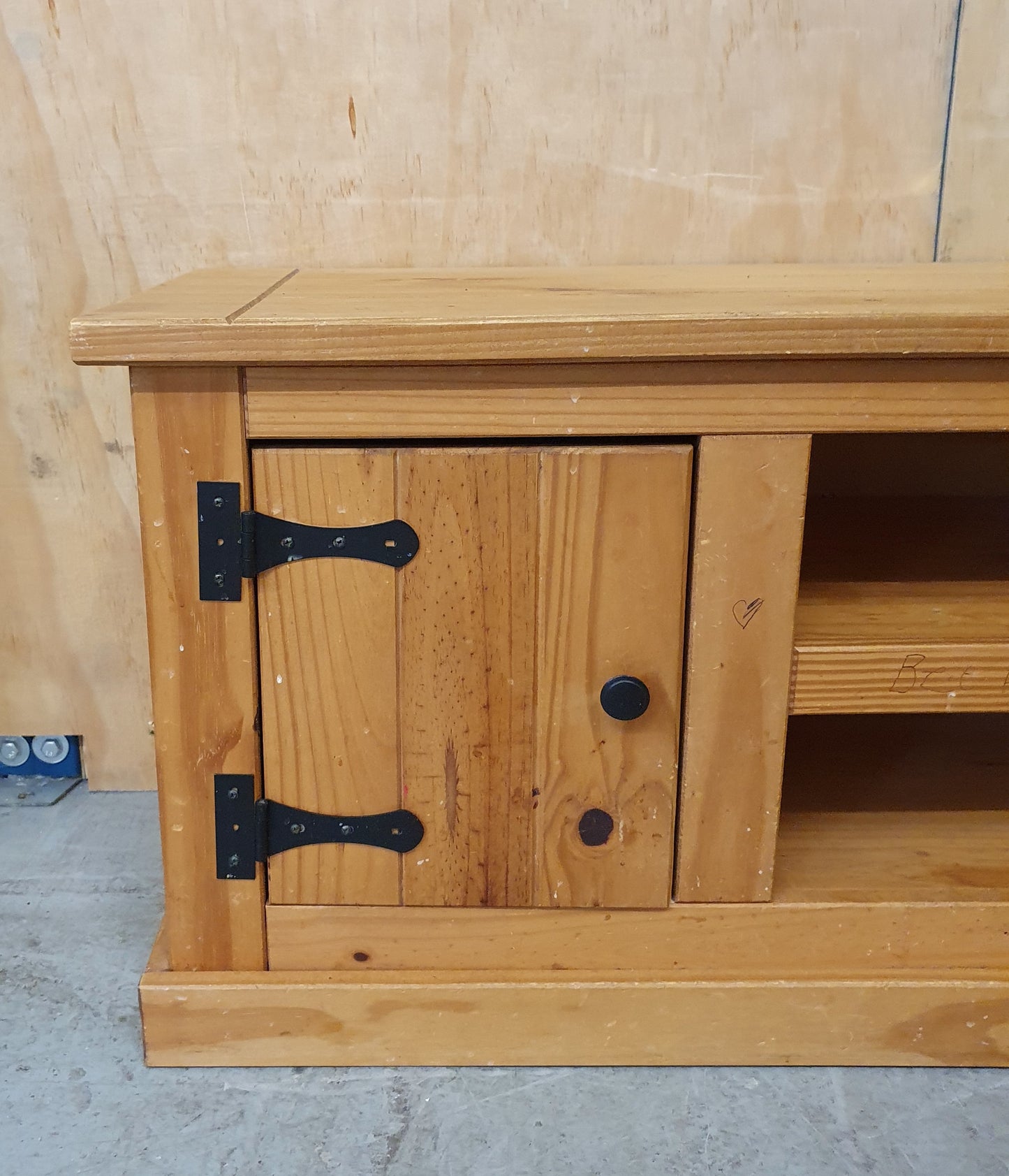 Pine TV Stand with 1 Door 2 Drawers and Centre Shelf - 104081