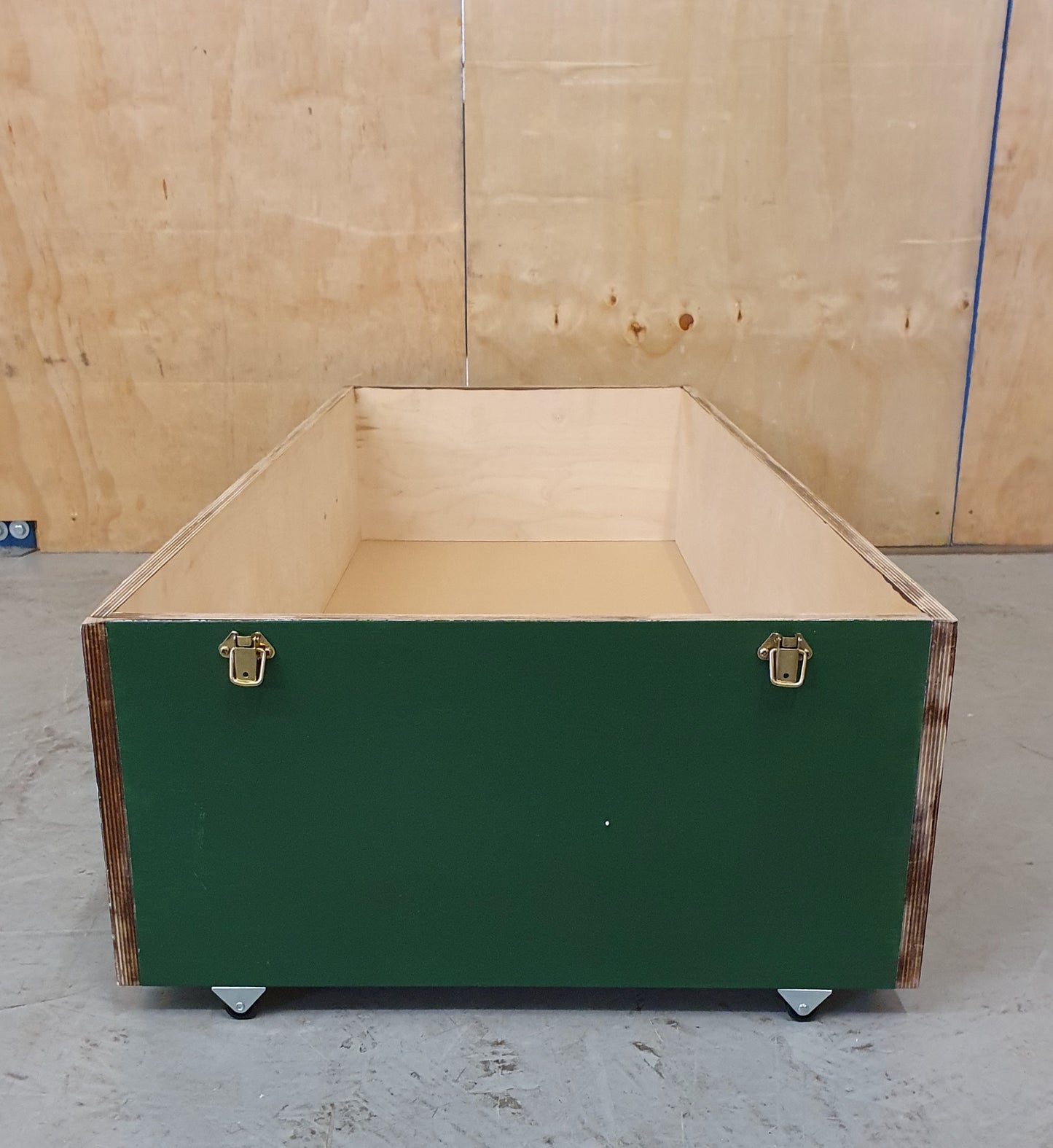 Dark Green Wooden Storage Trunk/Box with Removable Lid and Castor Wheels - 010525-02